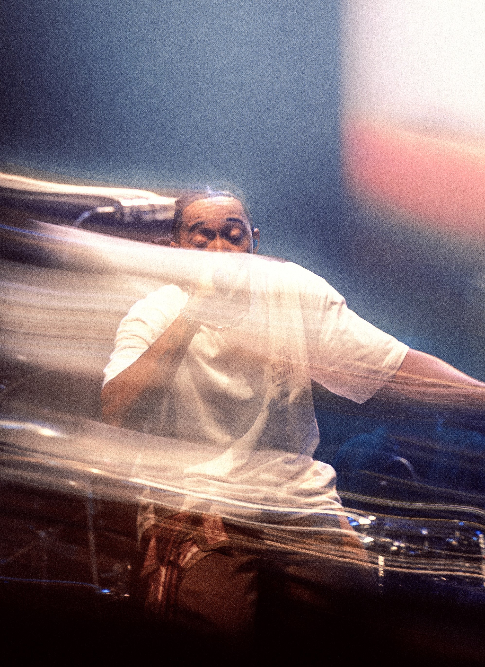 J.ANALOG LOOKS PT.jpg