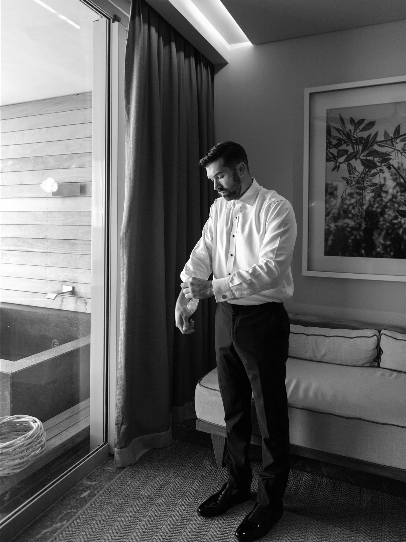 The morning always feels slower for him.

A deep breath.
A final look in the mirror.
The smallest rituals before everything changes.

I love documenting this side of the story.

Captured for @casamontalvoweddingstudio 

#DestinationWeddingPhotography