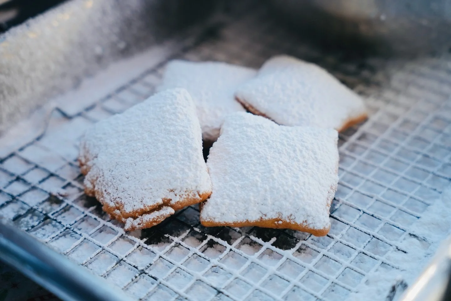 Tis the season 🎄✨

Lane and Simple will be at the market this Saturday!!

Come shop and spread some holiday cheer.

#christmasmarket #holidaymarket #shoplocal #shopsmall #supportsmallbusiness #handmadeshop #makersmarket #holidayshopping #christmasgi