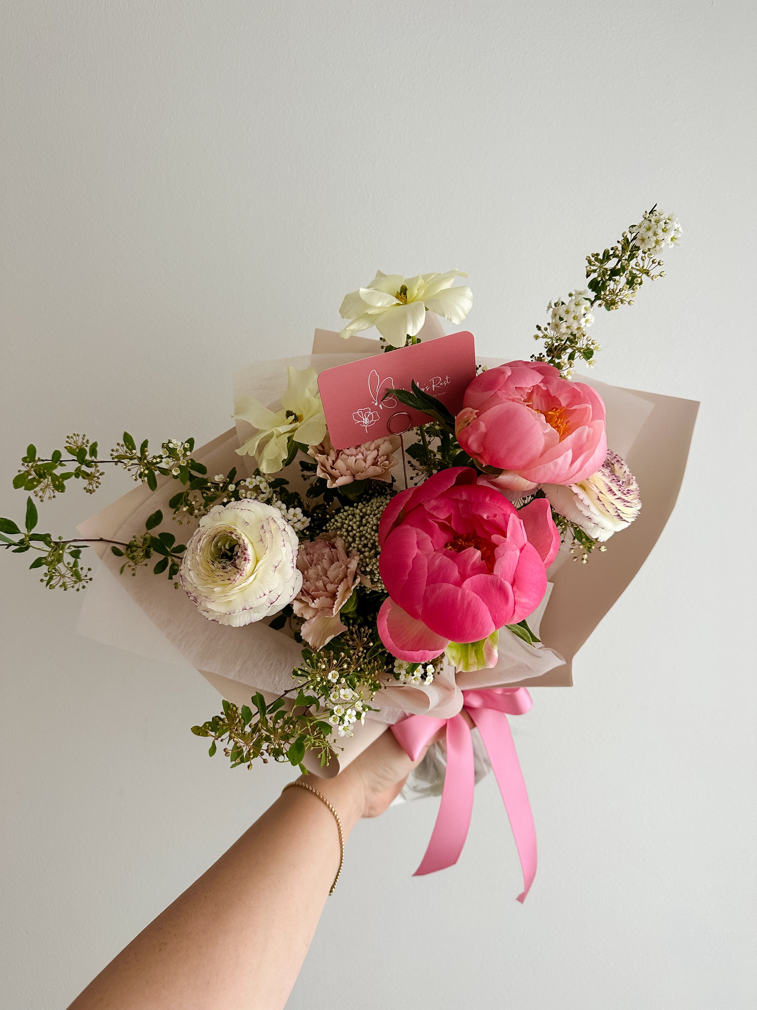 butterflysrest-bouquet-classic-1.jpg