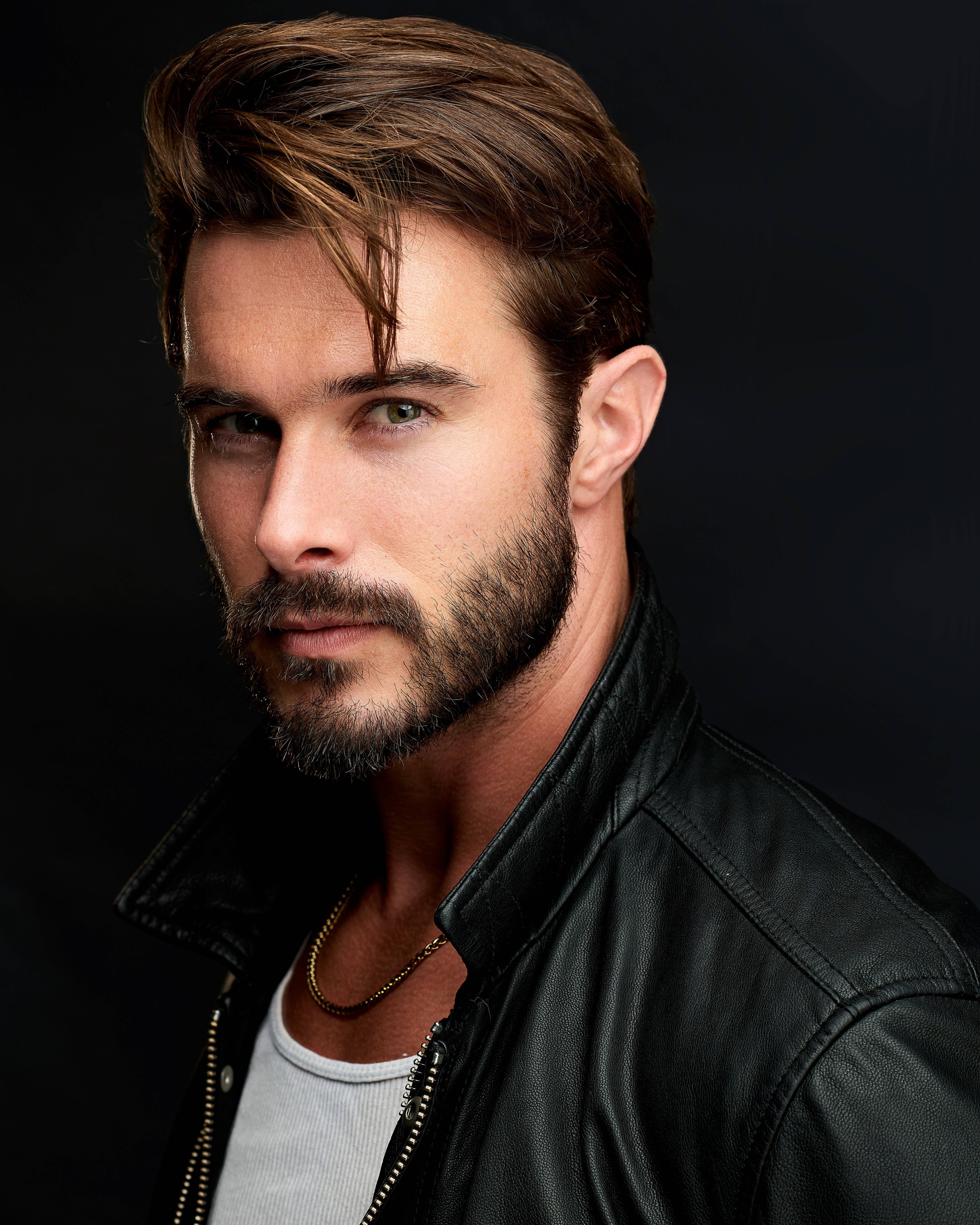 AlexPrange_TonyMoux_Headshots_20220073.jpg