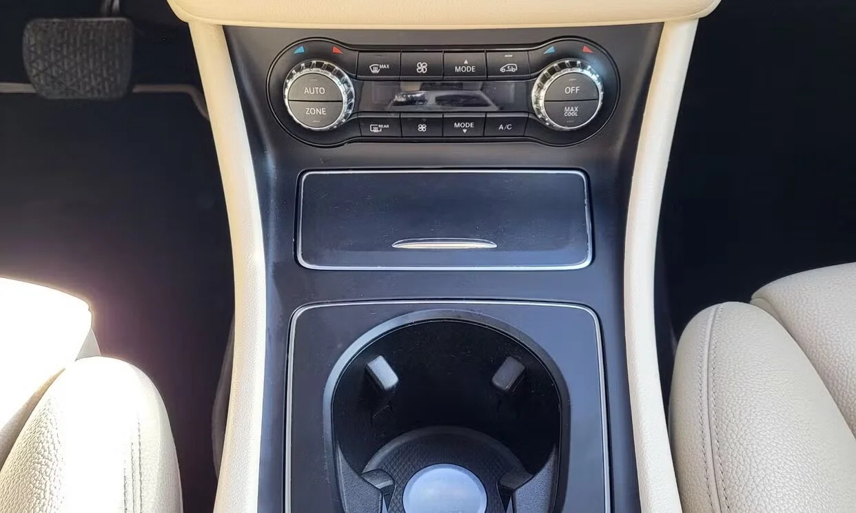 GLA250-2018-white-11.jpg