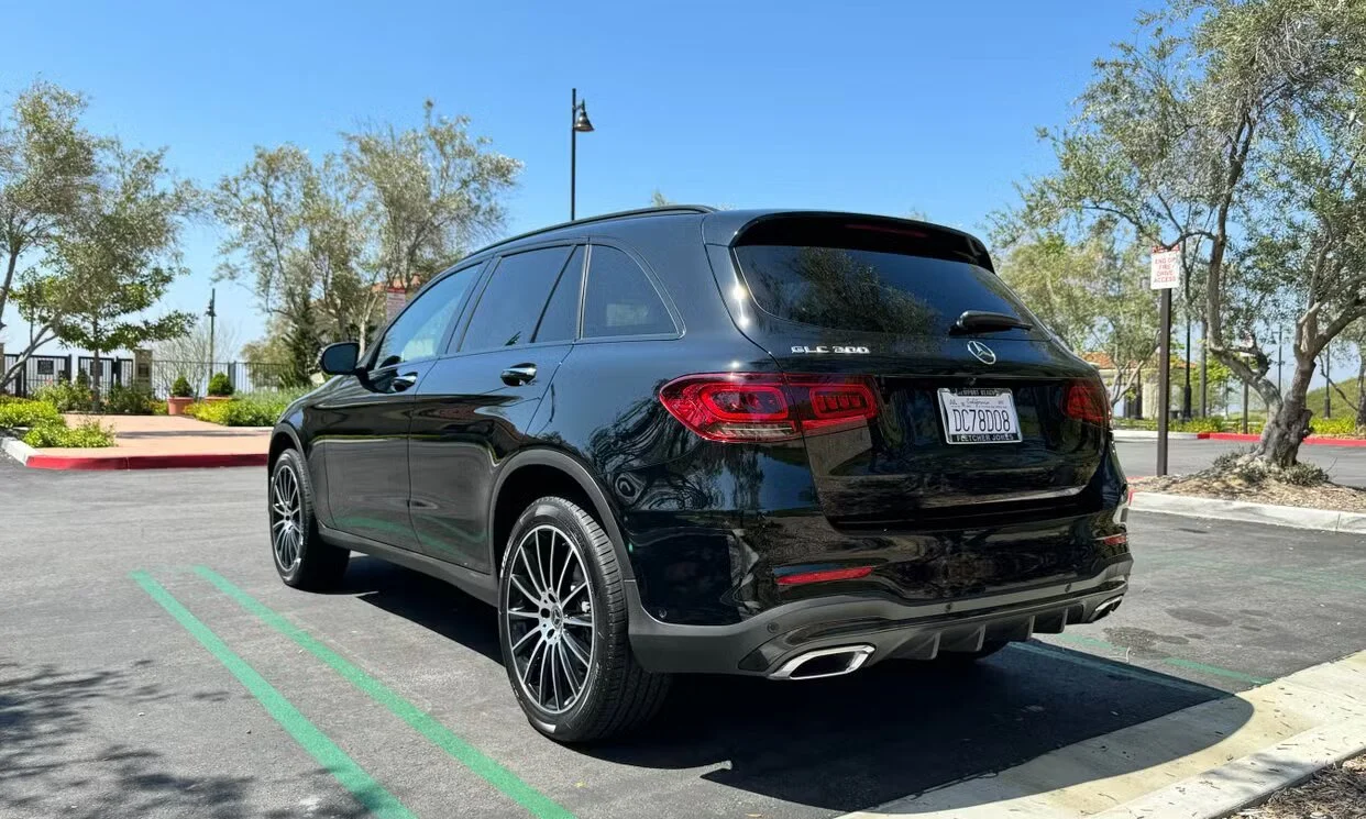 GLC300-2021-Black-4.jpg