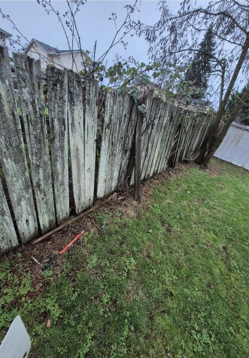 renew the fence by A&H home services