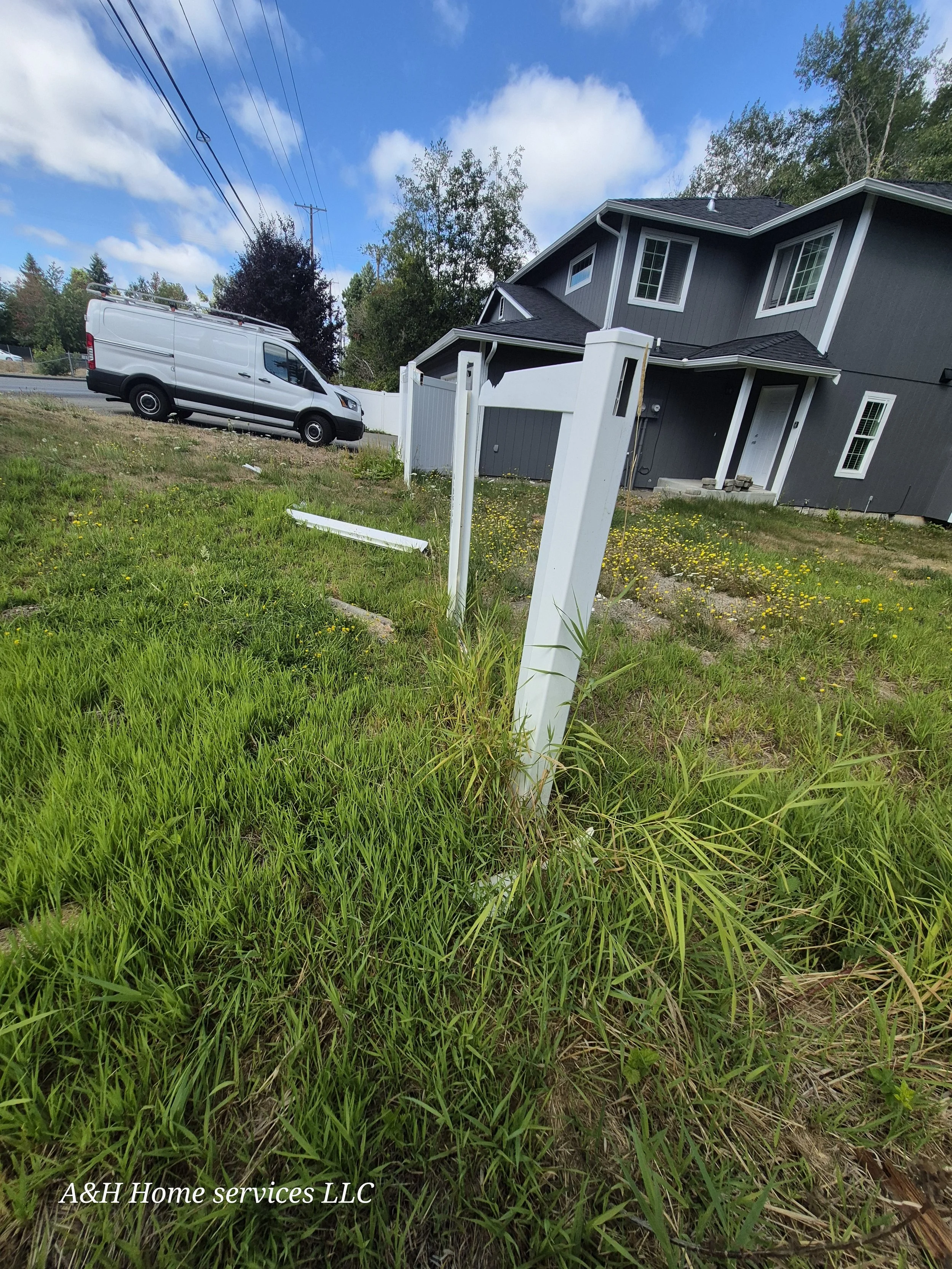before fix vinyl fence.jpg