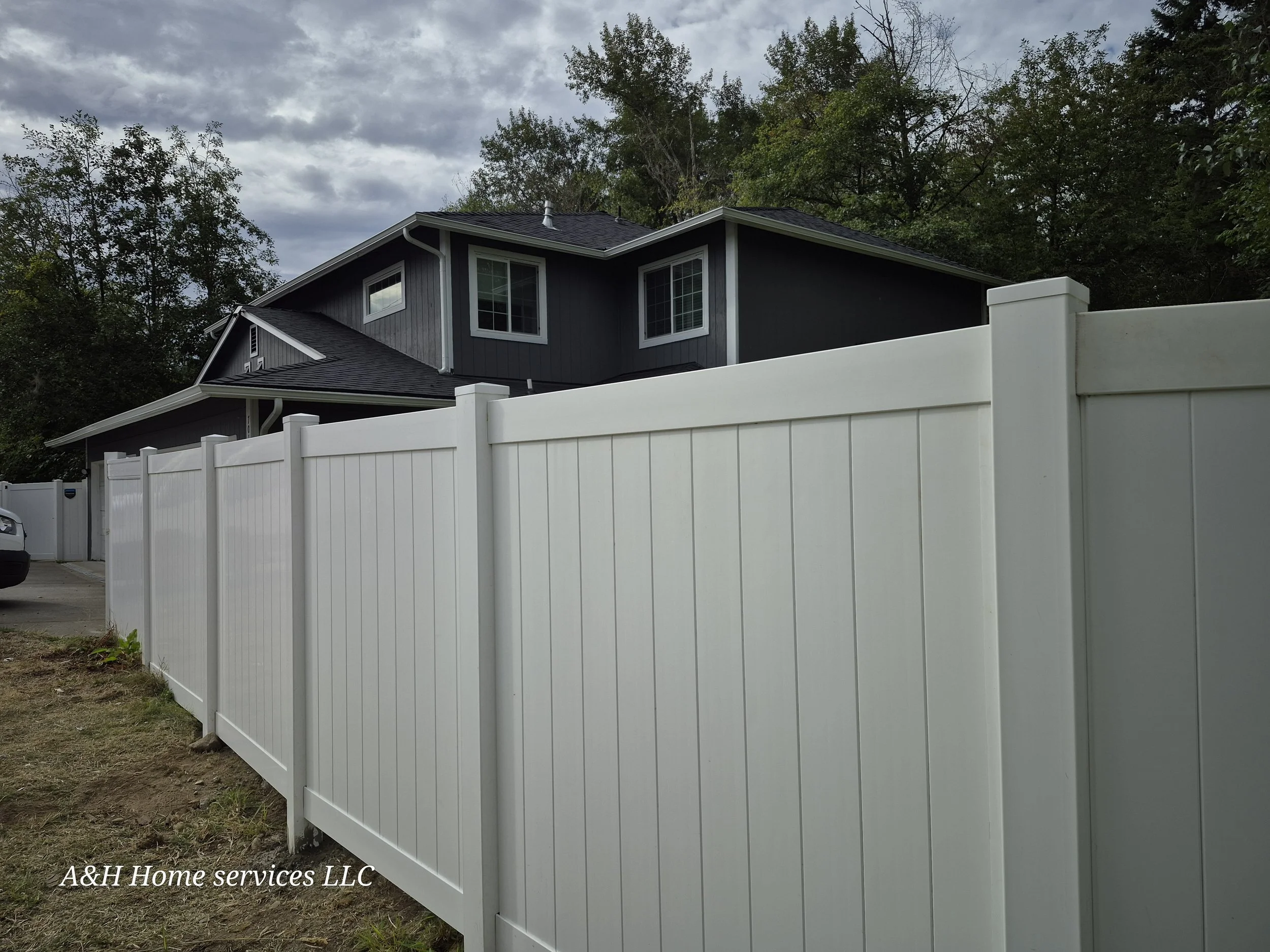 new vinyl fence by A&H homes services LLC .