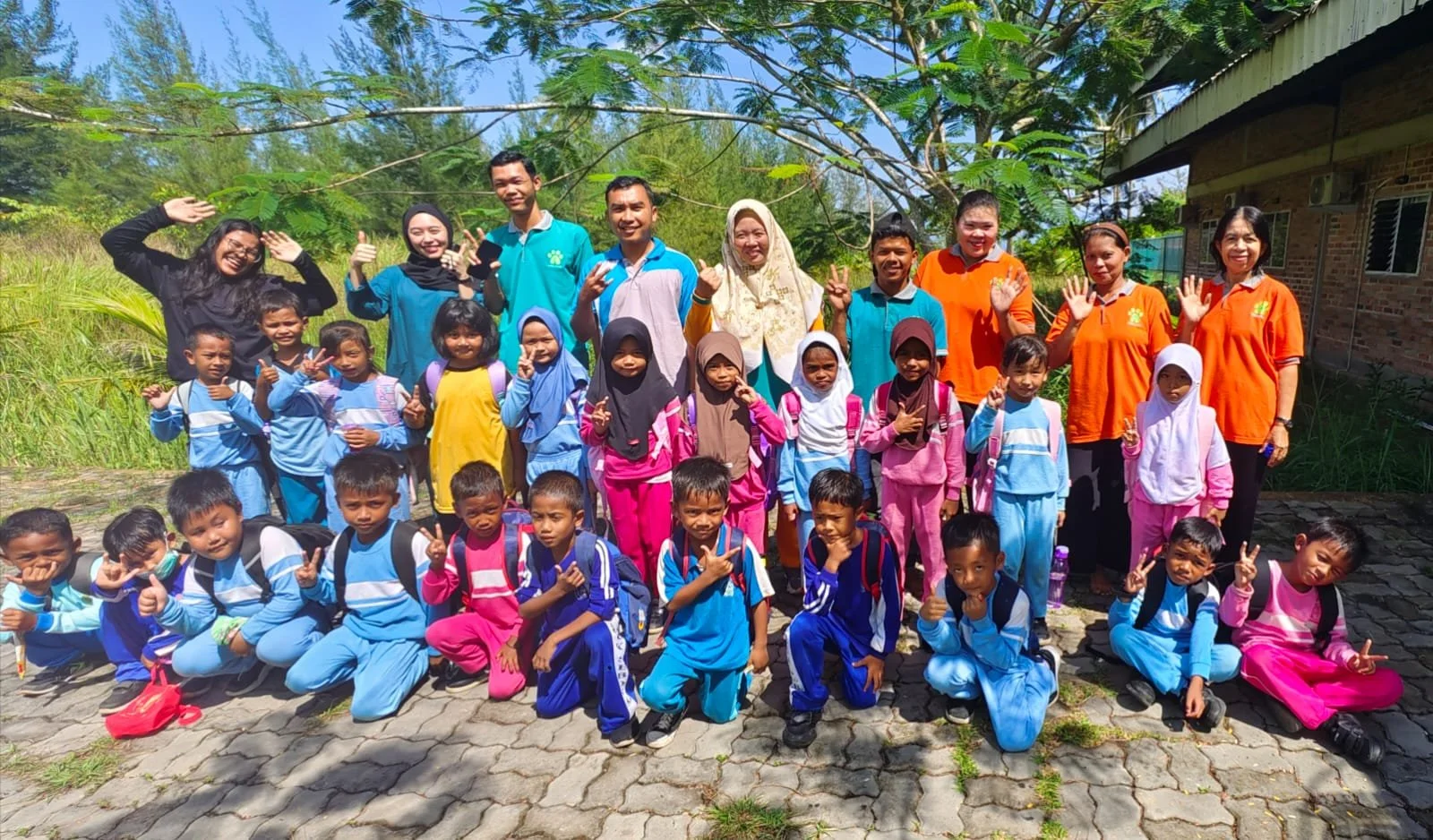 ArkAsia Foundation Goes To School (SDN 005 Bintan)