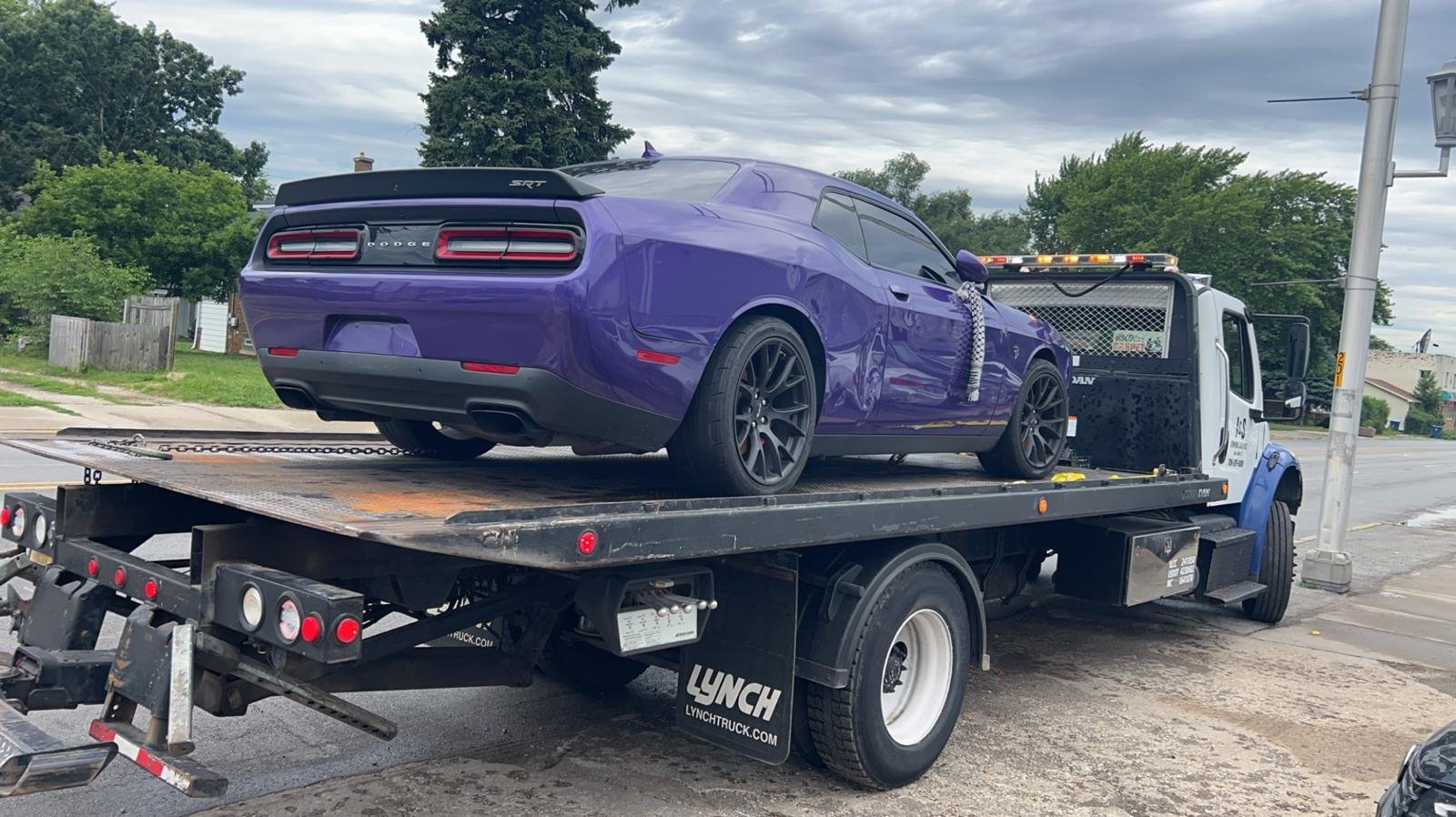 24/7 Roadside Assistance Service