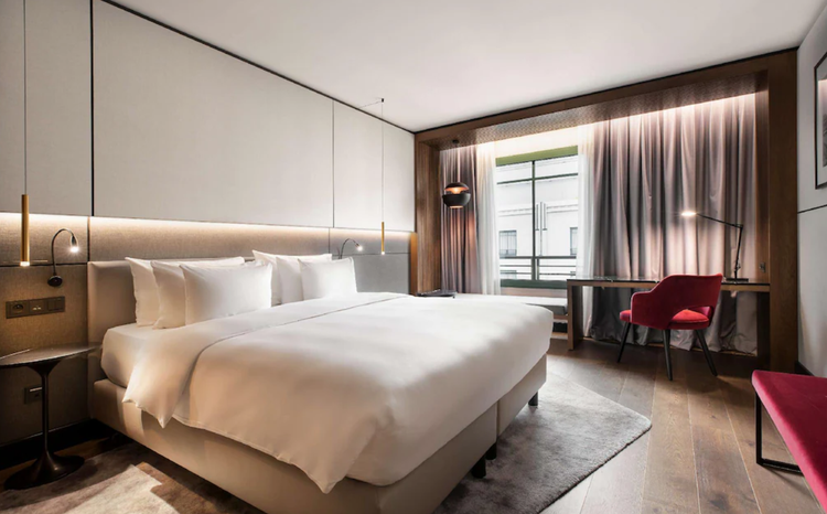 Radisson Collection Atrium