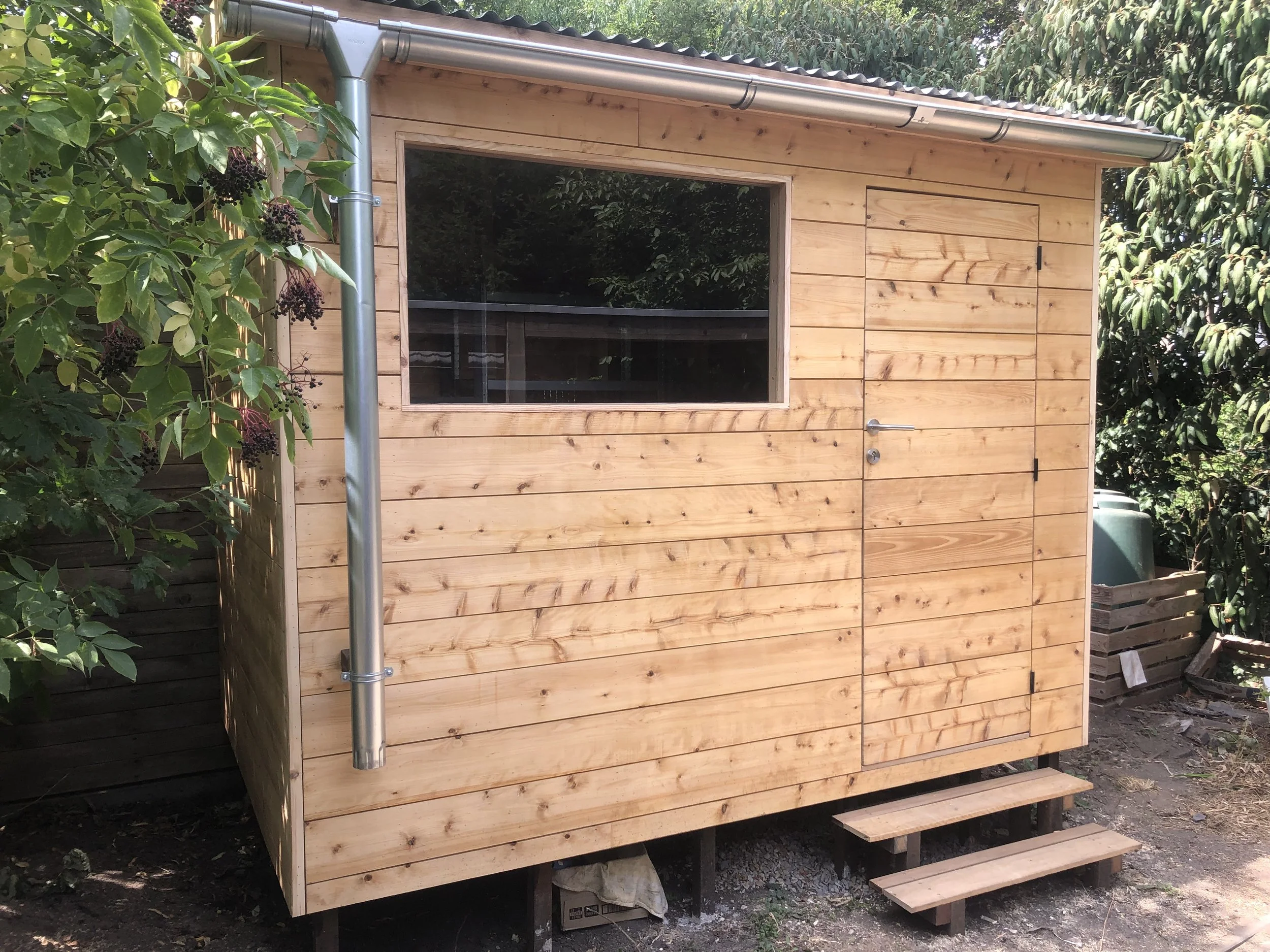 Tuinhuis/garden house/opslag tuin/afdak tuin