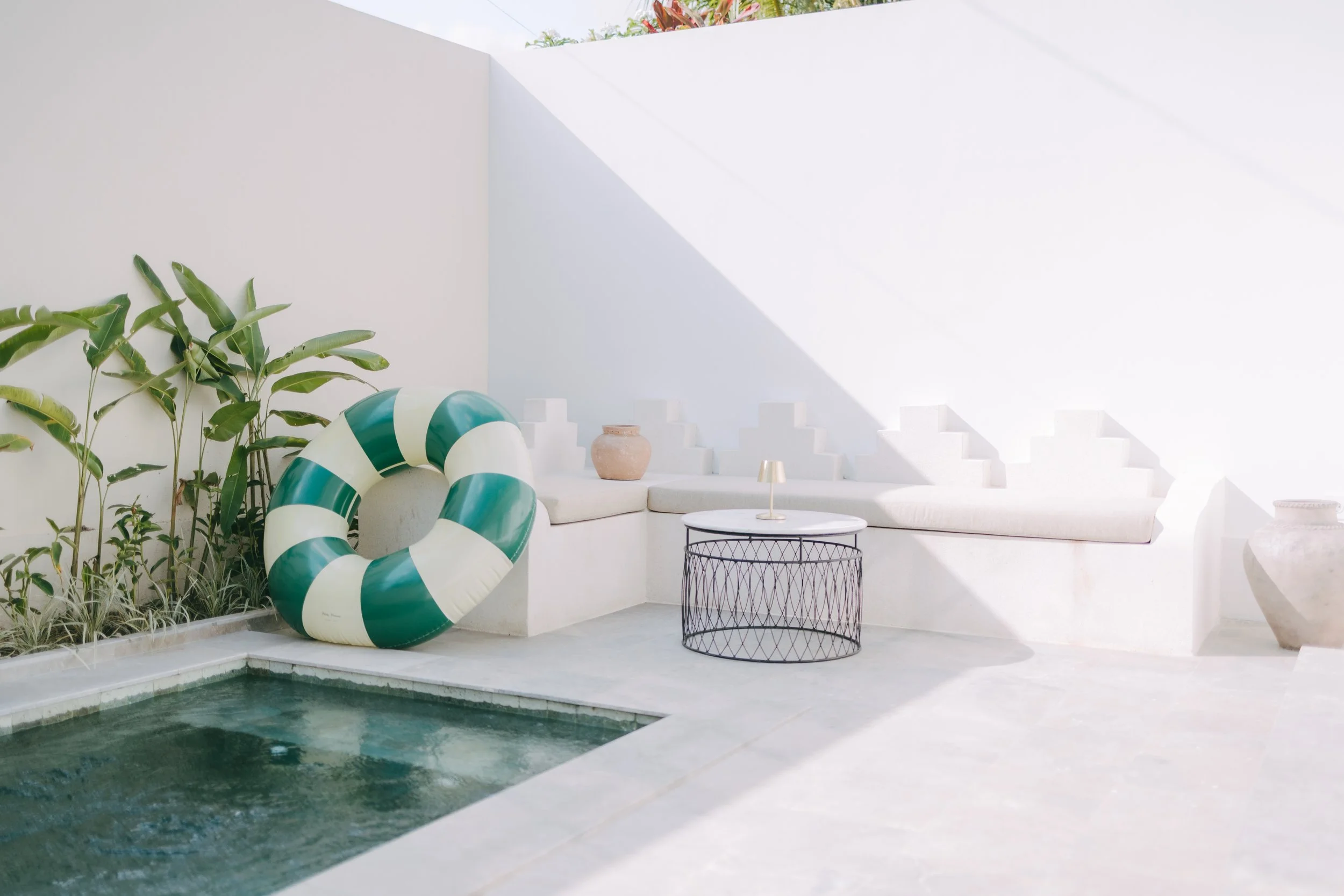 Villa Borgoña pool villa bali.jpg