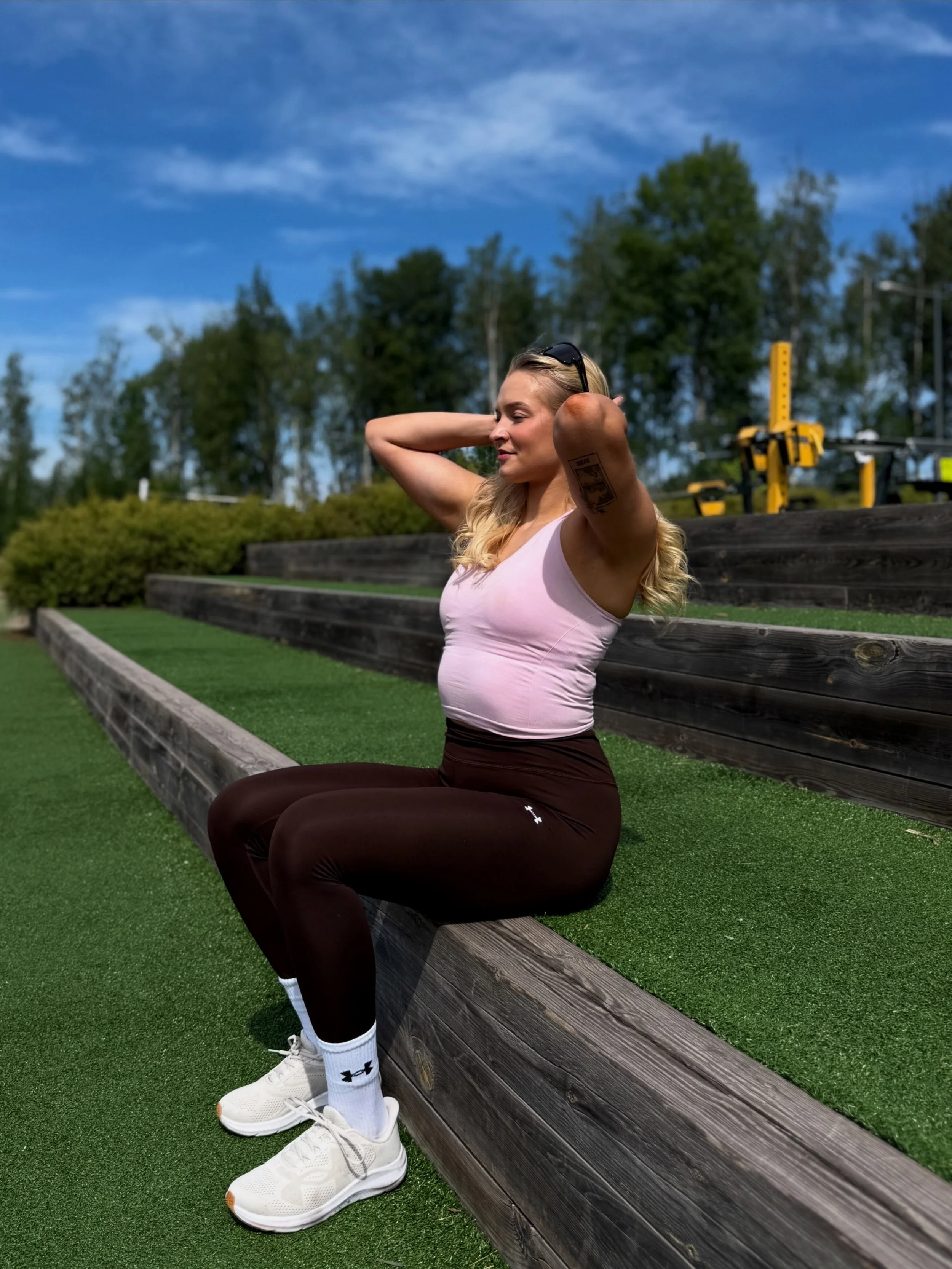 Viel&auml; hetki aikaa rakentaa 👷🏼&zwj;♀️⚒️🔩

Pikkuhiljaa lajitreenit mukana viikoissa muiden treenien seassa 🏐 reilu kuukauden p&auml;&auml;st&auml; pudotellaan v&auml;h&auml;n treenim&auml;&auml;ri&auml; ja sit alkaakin jo syyskuun puolella kau