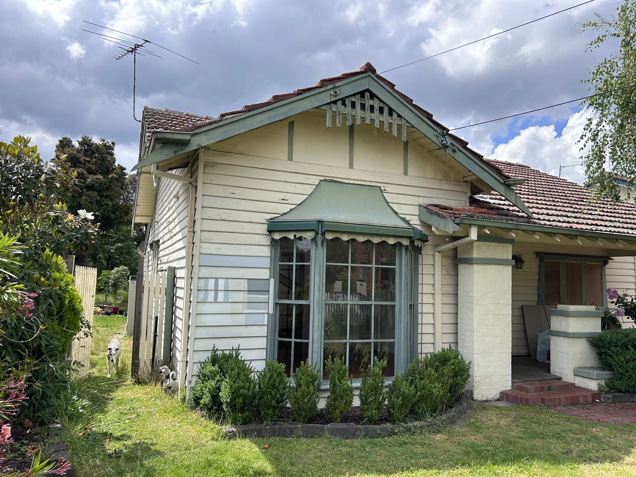 Original exterior of the Oak Street Californian bungalow before the redesign