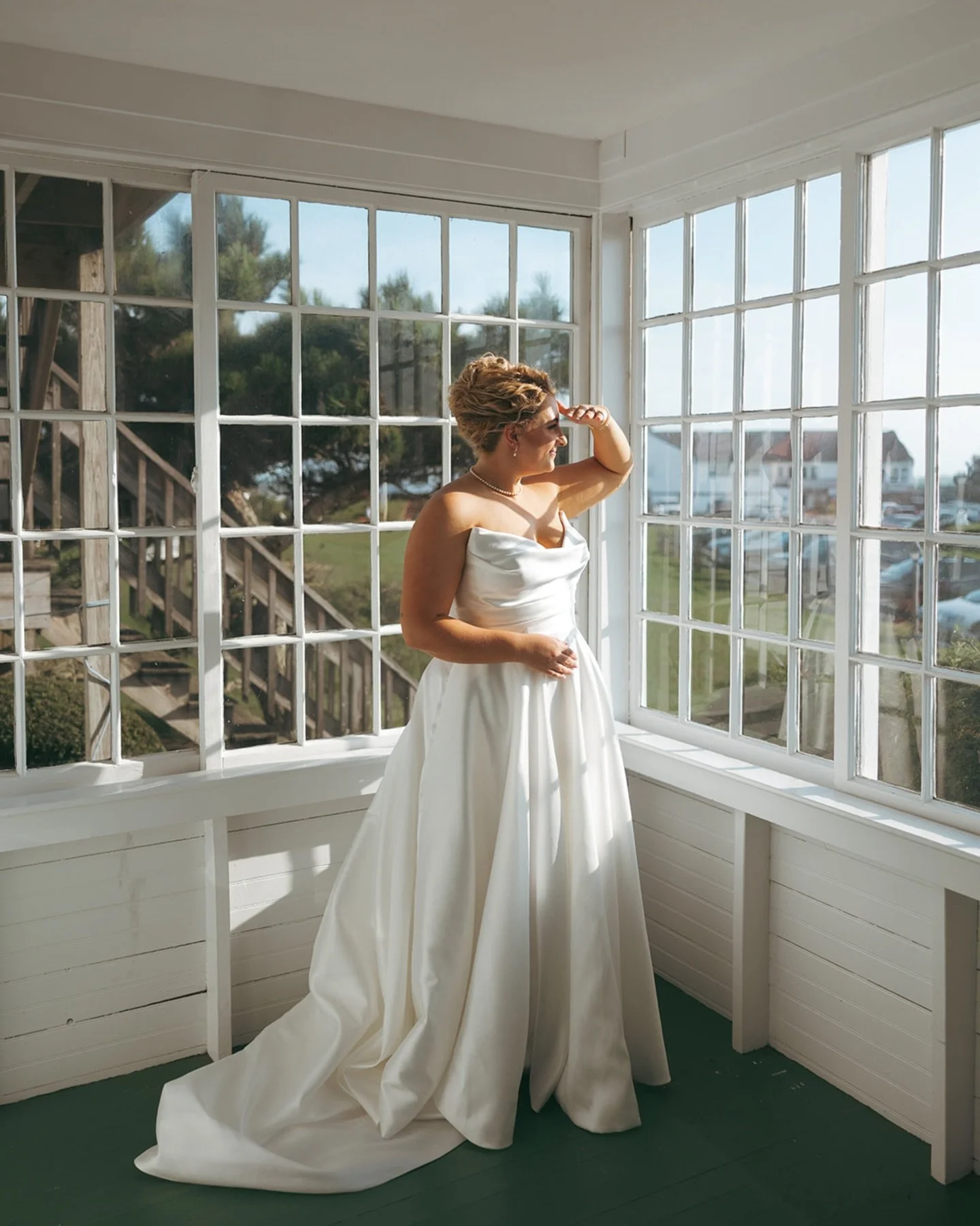The morning of with Abby at The Light House Inn&mdash; a forever favorite 🪽

@abbyjudd 
@lighthouseinnma 
.
.
.

Cape cod wedding photographer, cape cod wedding, destination wedding, destination wedding photographer, luxury wedding photographer, doc