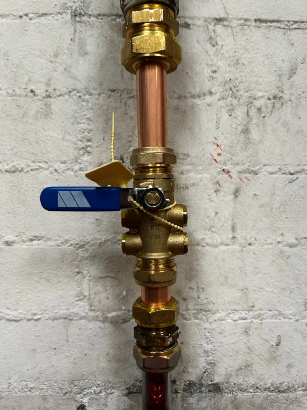 Waterleiding installatie Amsterdam, koperen buizen, afsluiter, loodgieter Amsterdam, waterinstallatie reparatie