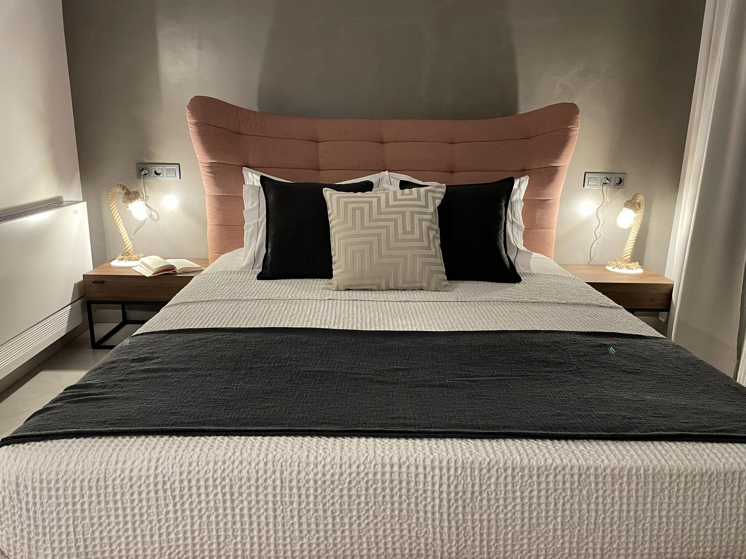 Elegant double bedroom in a luxury suites in Zakynthos – Levante Villas