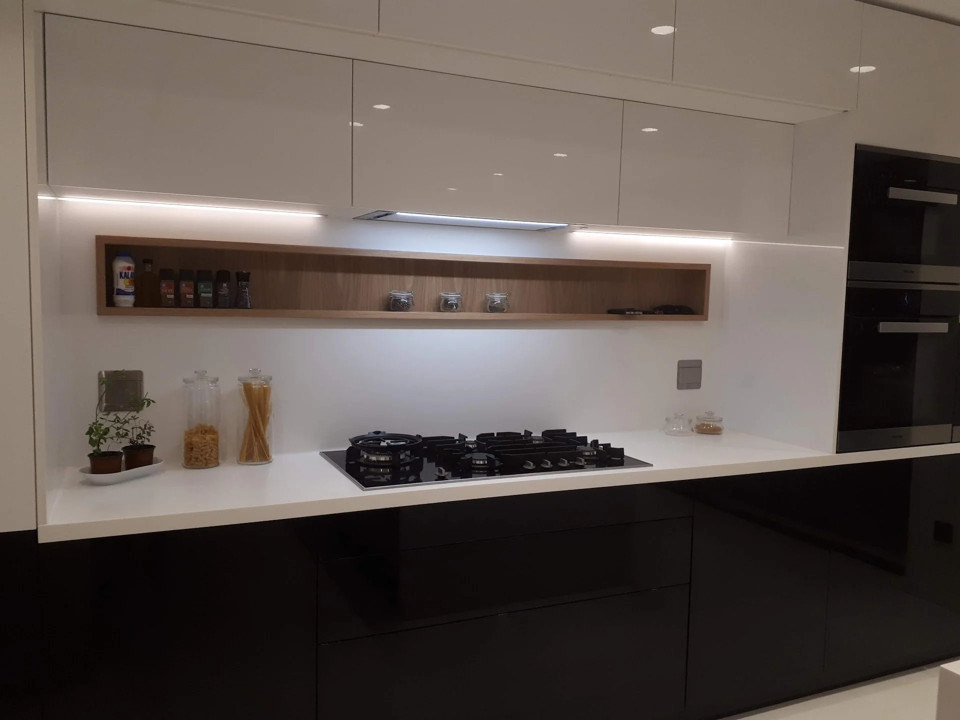 Fully equipped modern kitchen in a luxury villa in Zakynthos – Levante Villas