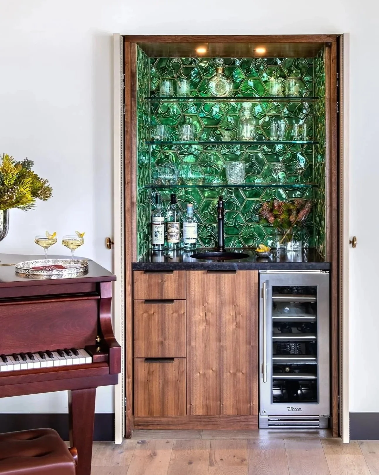 design: KAIYO | glaze: TRANS GREEN