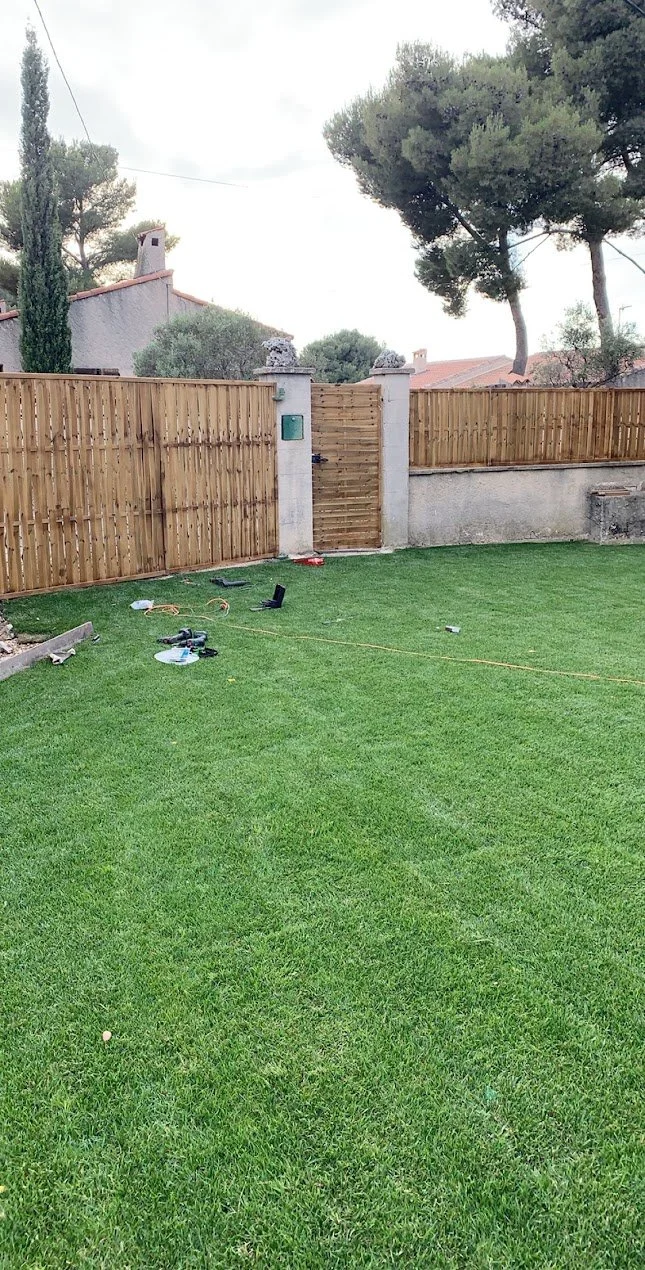 Après pose de gazon en plaque