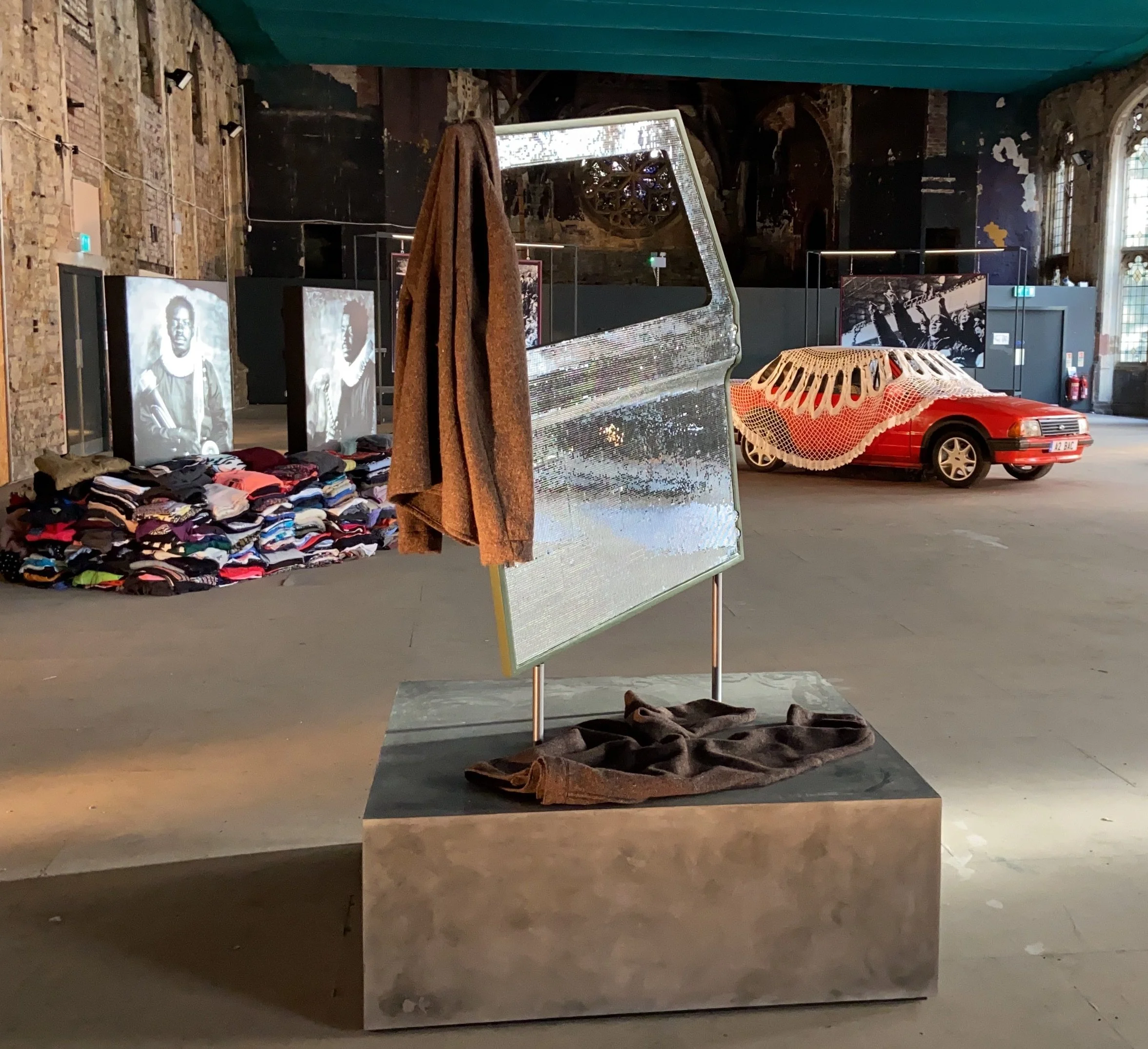 Jamie Holman The British invasion British Textile Biennial artworks, Jasleen Kaur, Masimba Hwati