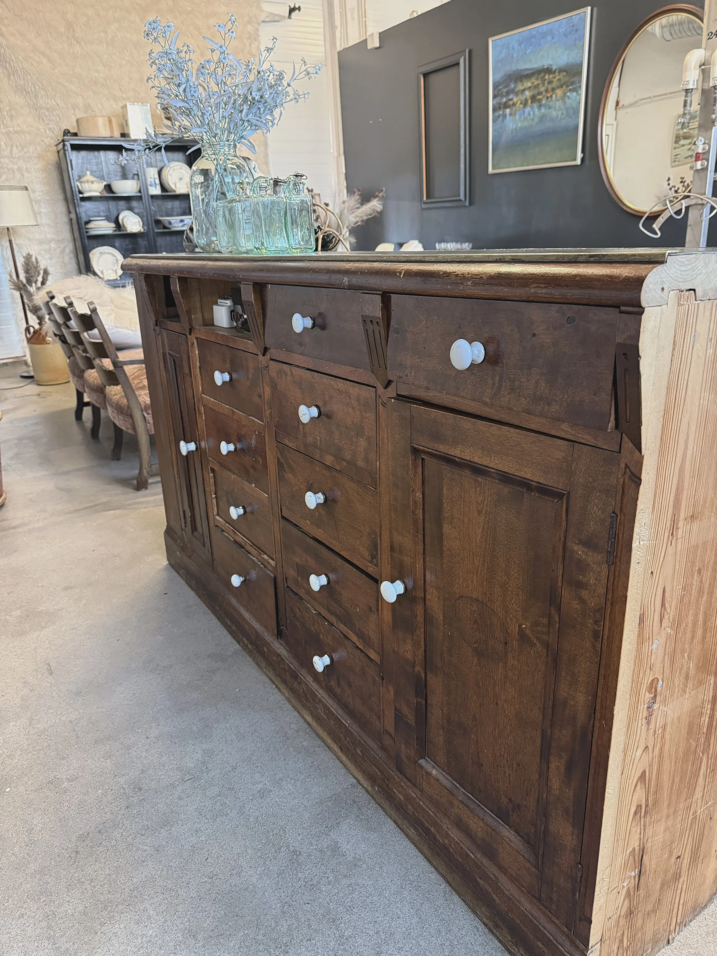 Tämä tiski on nähnyt kaikenlaista