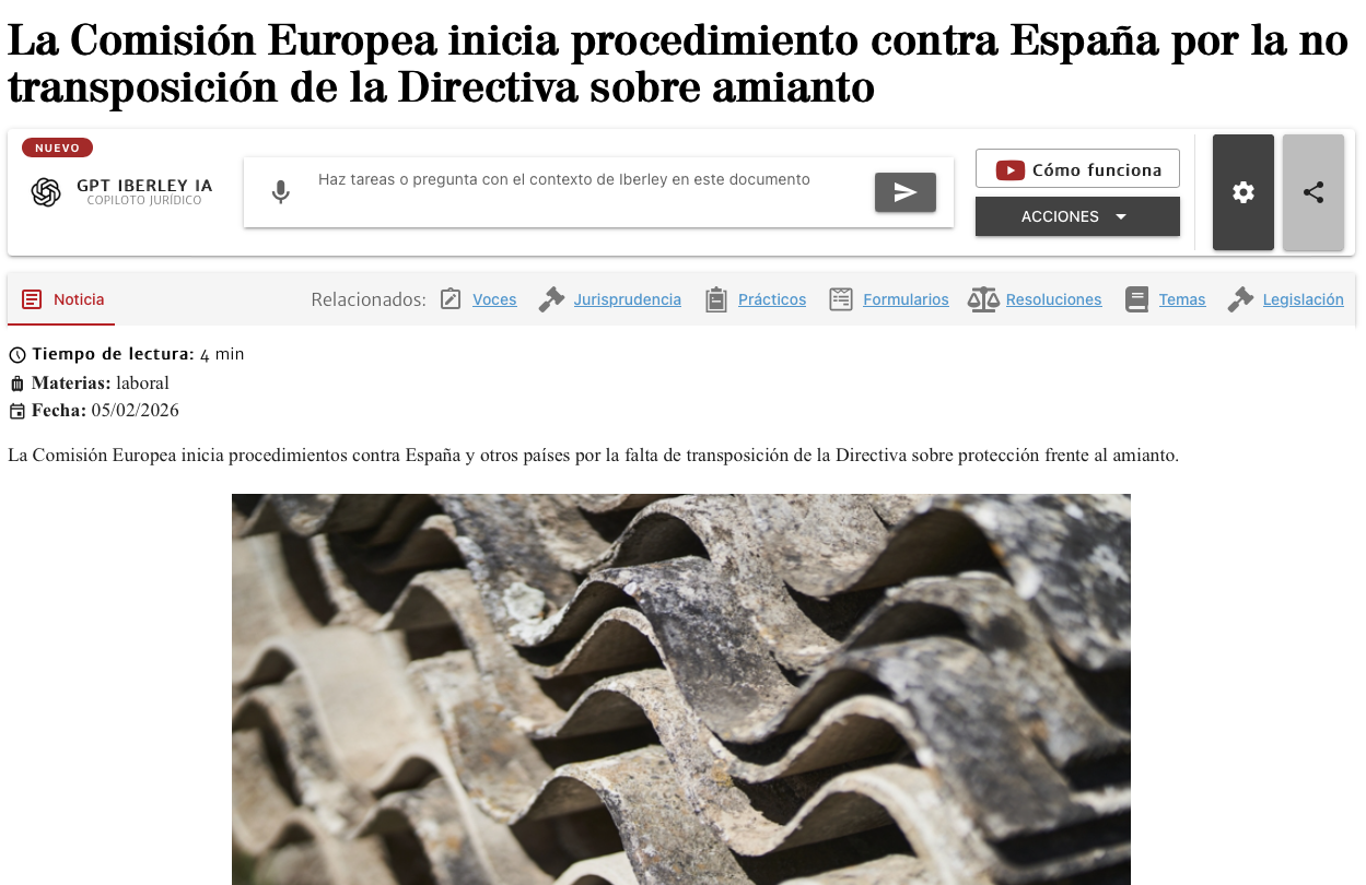 Primer plano de una pila de amianto y protección contra el amianto.