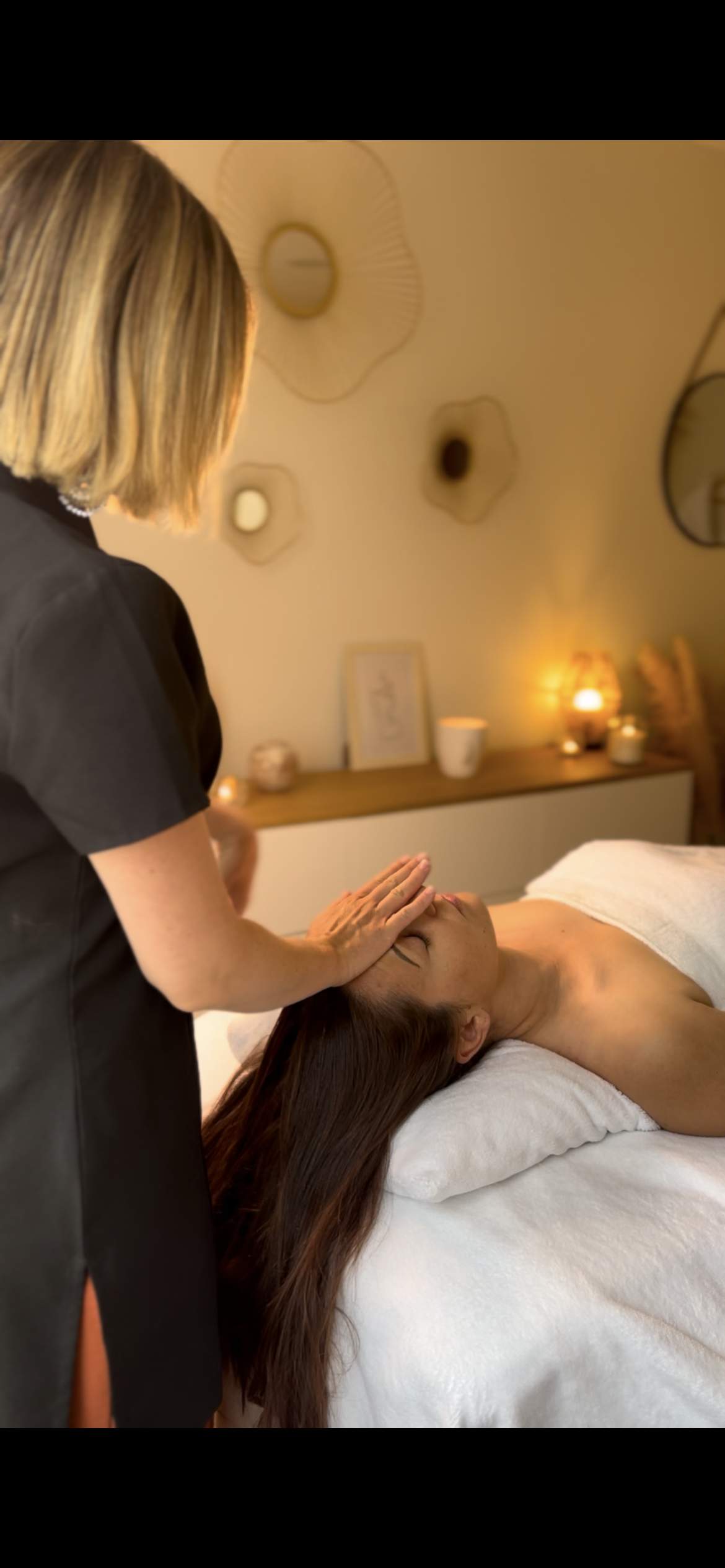 Séance de massage facialiste par Maroussia Facialiste à Salon de Provence - WBM Institut