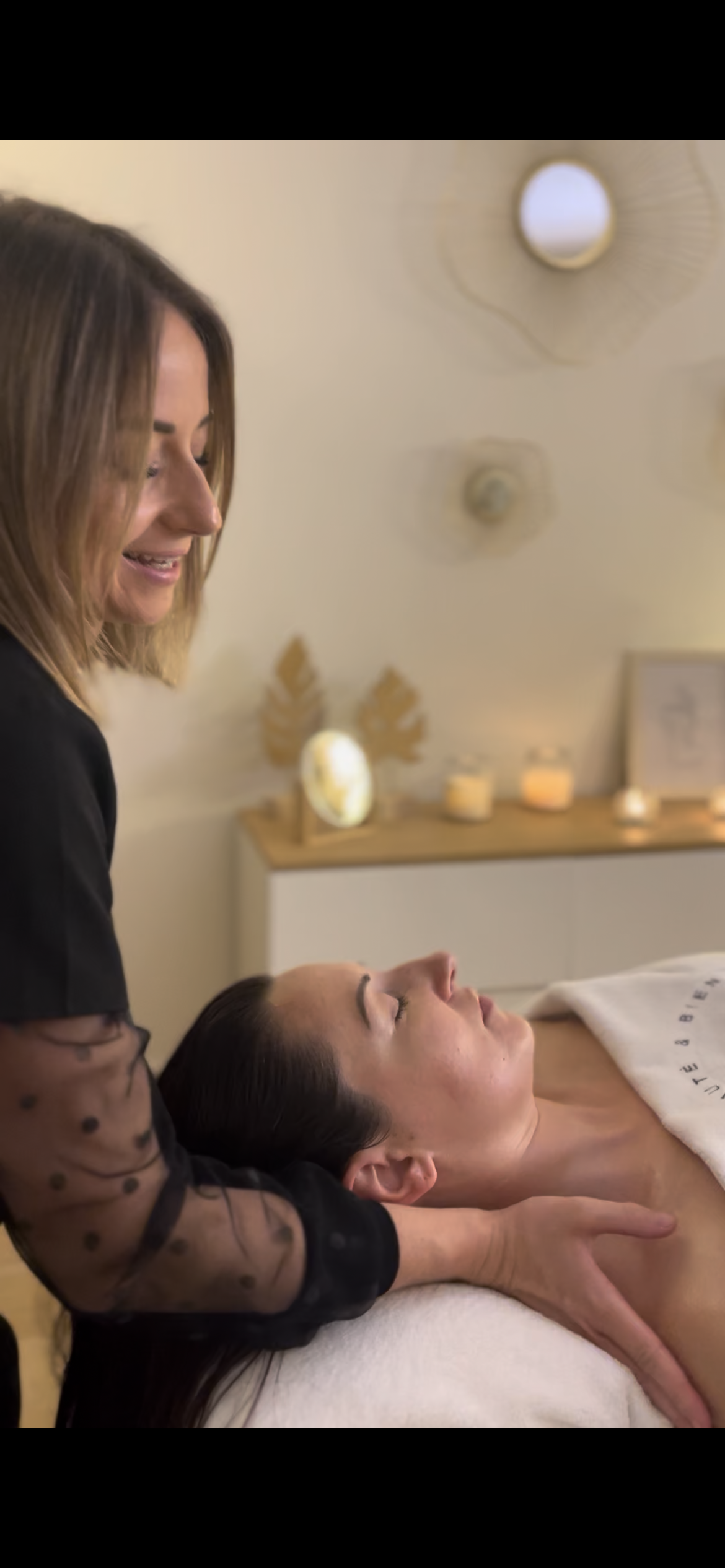 Séance de massage facialiste par Maroussia Facialiste à Salon de Provence - WBM Institut