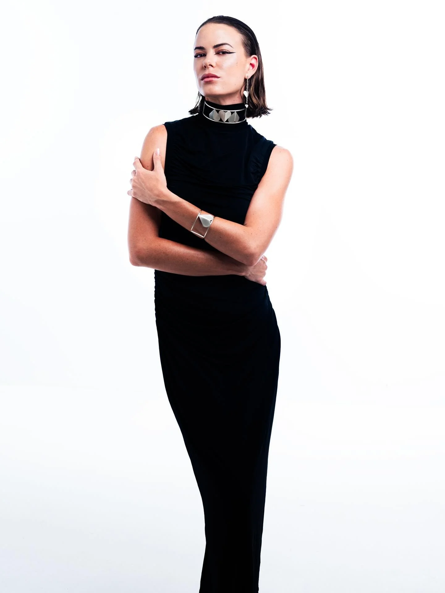 ⚪️▫️◻️▫️⚪️

Gorgeous @__samantharose for @studiohau, make-up and hair by @faces.by.maysun, image by @berendvandenbrand, location at @parkerandstone 

#fotograaf #modefotografie #amsterdamcreative