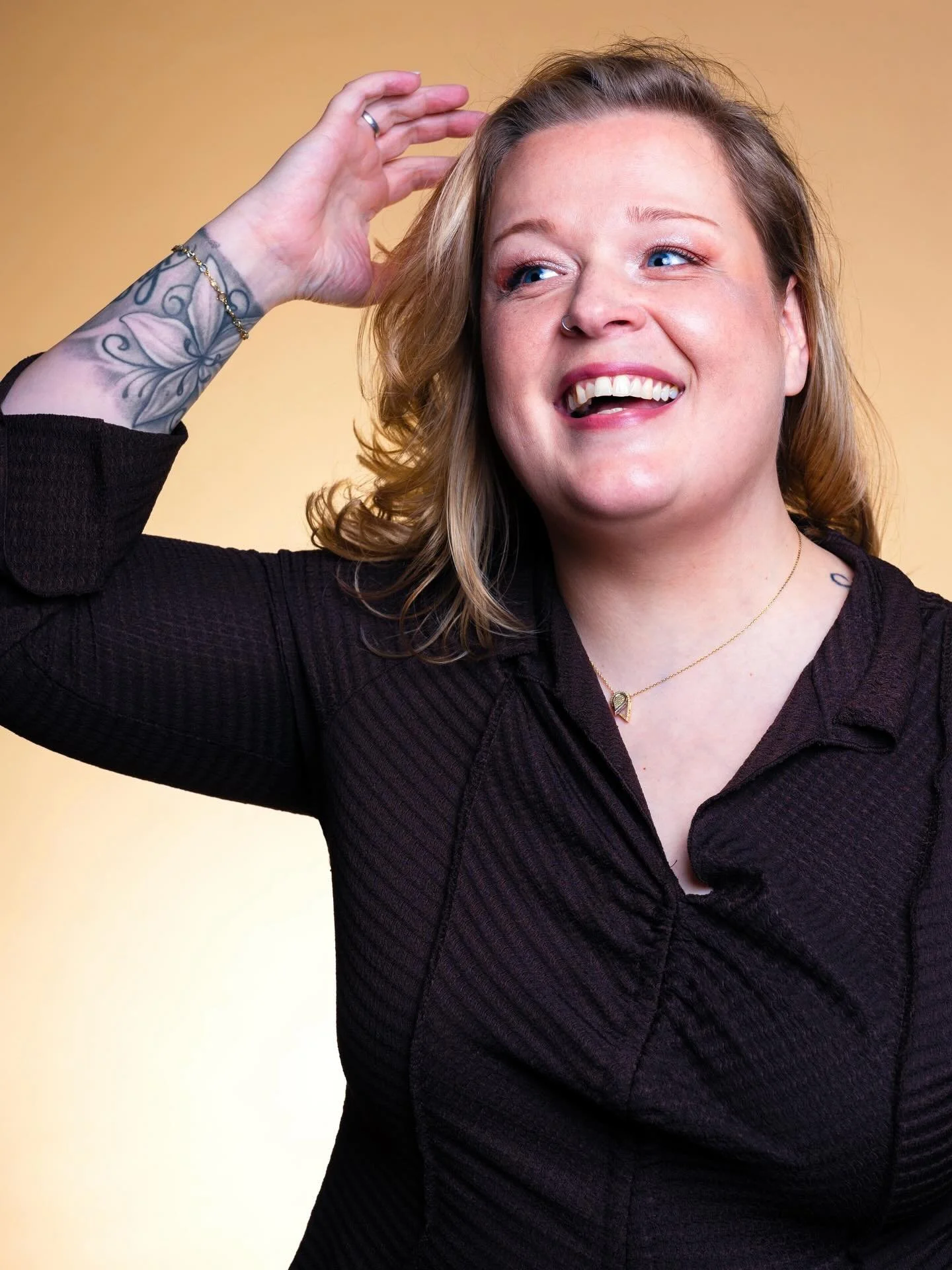 Zo&rsquo;n leuke shoot gehad samen met Manon van @zakenbuddy ! 

Ik vind het altijd zo mooi om te zien hoe iemand helemaal open bloemt tijdens een shoot en zichzelf echt laat stralen. 

Geen &eacute;&eacute;n shoot is daarom ook hetzelfde, het is alt