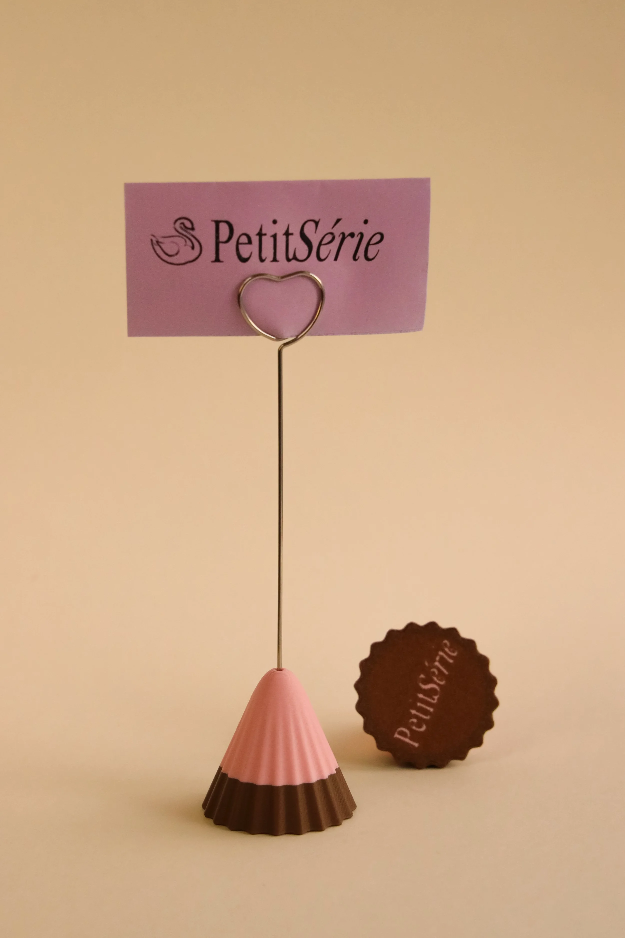 StrawberryChocoMemoHolder (7).jpg