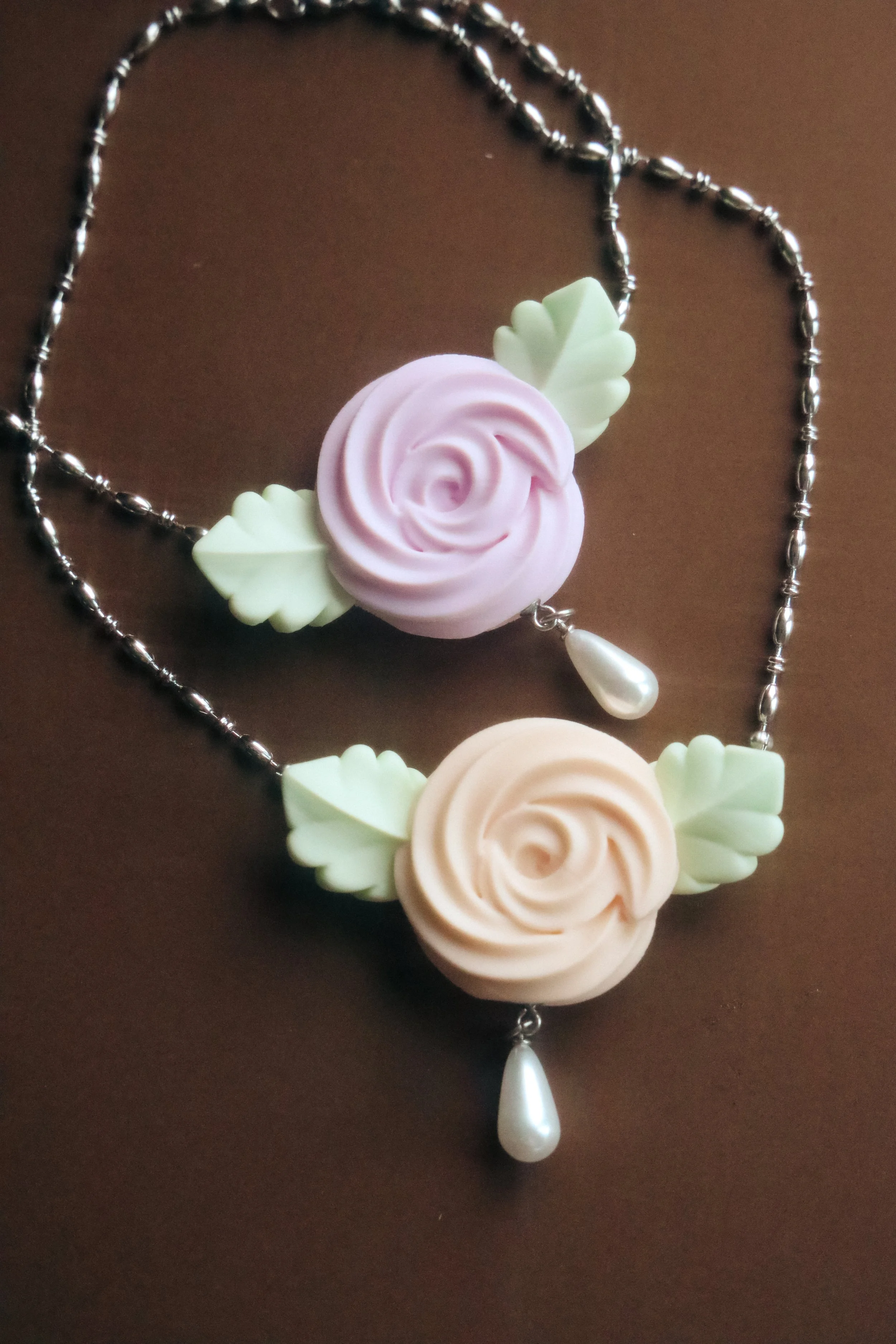 [NEW!] Whipped Cream Rose Necklace (Bead Chain Edition