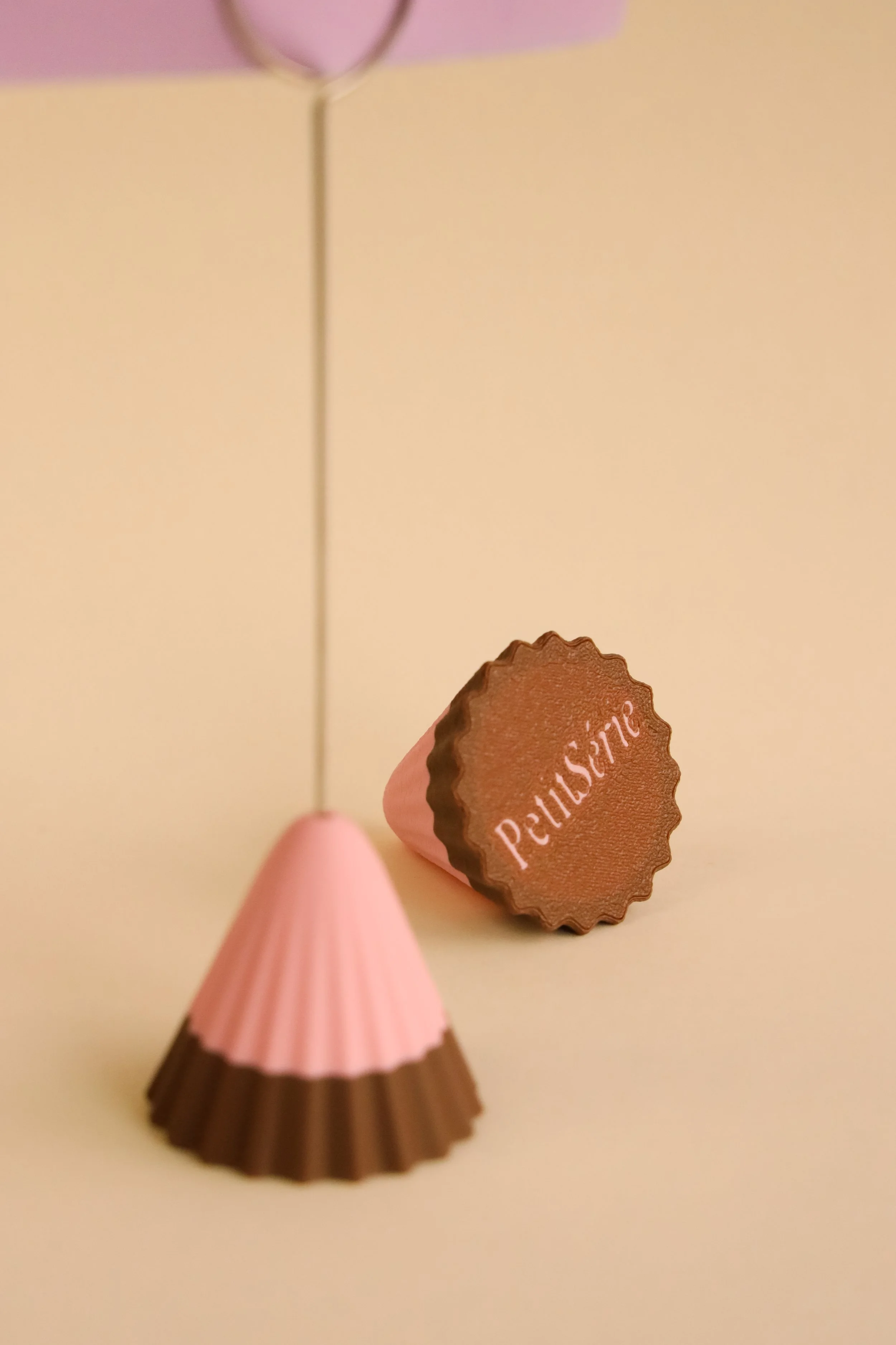 StrawberryChocoMemoHolder (6).jpg