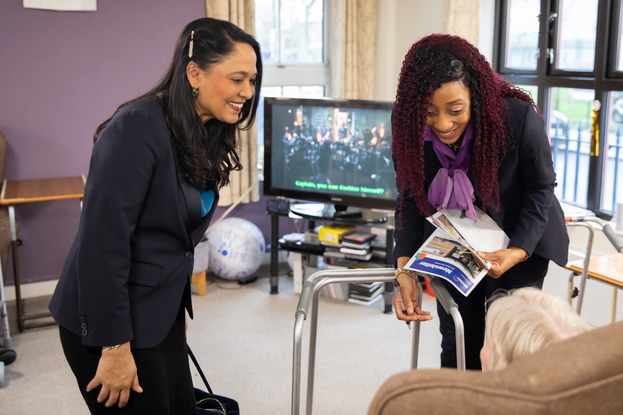 Minister and local MP visits Anchor’s Silk Court care home