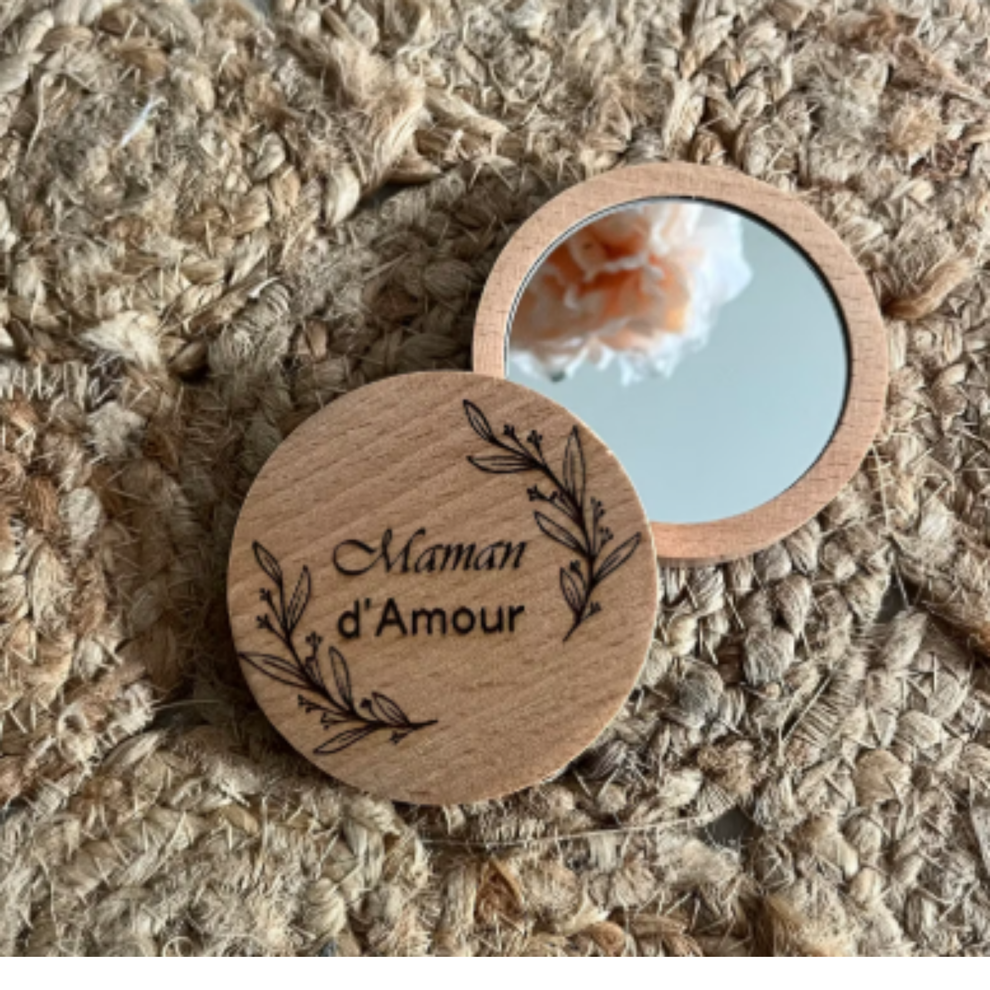 Miroir de Poche Personnalisé en Bois Gravé – Maman d’Amour