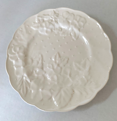 Vintage Bordallo Pinhero White Salad Plate