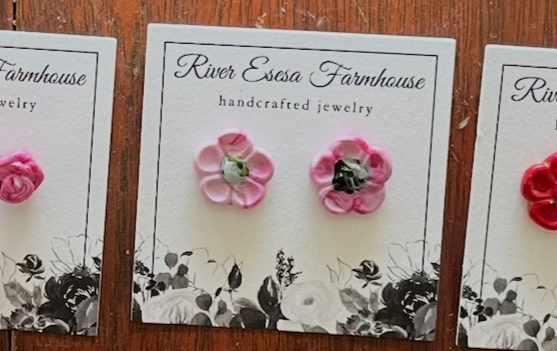 Nature-Inspired Pressed Flower & Handcrafted Clay Flower Earrings — Made on the Farm