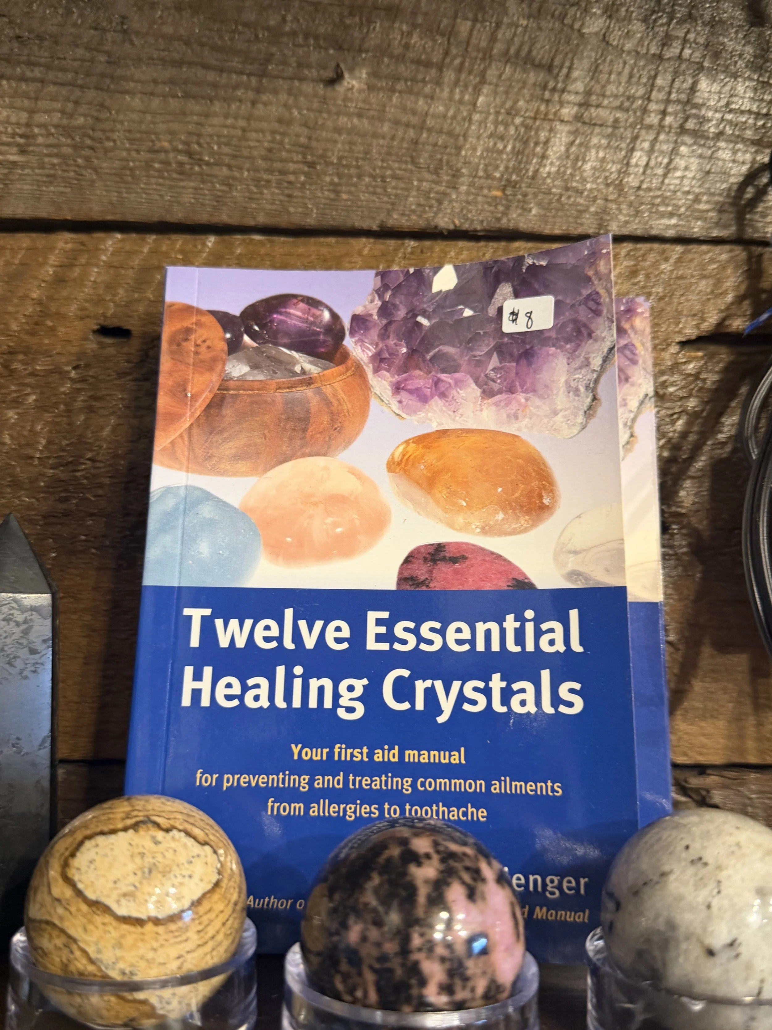 12 Essential Healing Crystals