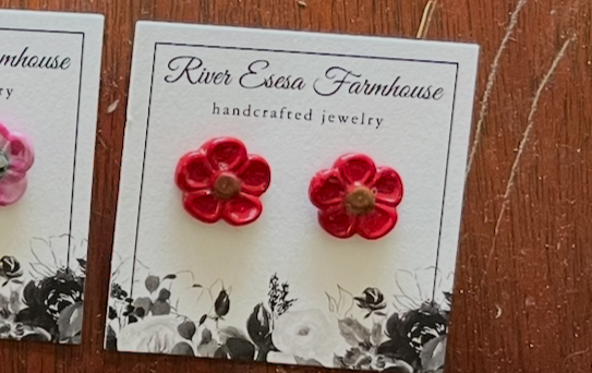 Nature-Inspired Pressed Flower & Handcrafted Clay Flower Earrings — Made on the Farm