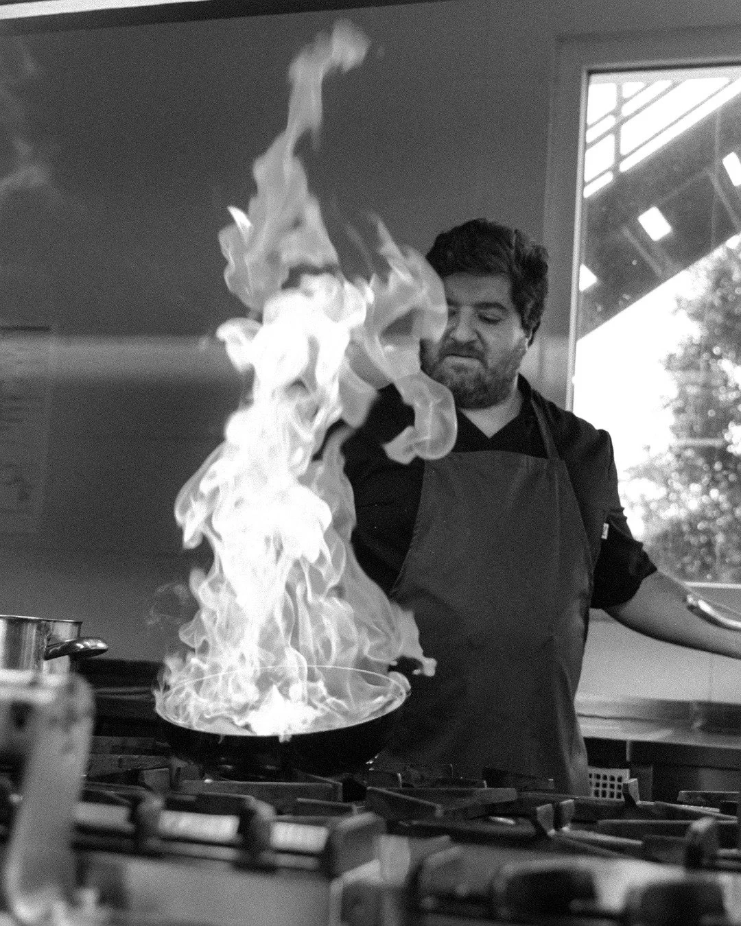 A nossa equipa de cozinha &eacute; o cora&ccedil;&atilde;o pulsante de cada experi&ecirc;ncia. &Eacute; aqui que a excel&ecirc;ncia ganha sabor. Consistente, cuidada e feita com inten&ccedil;&atilde;o.
