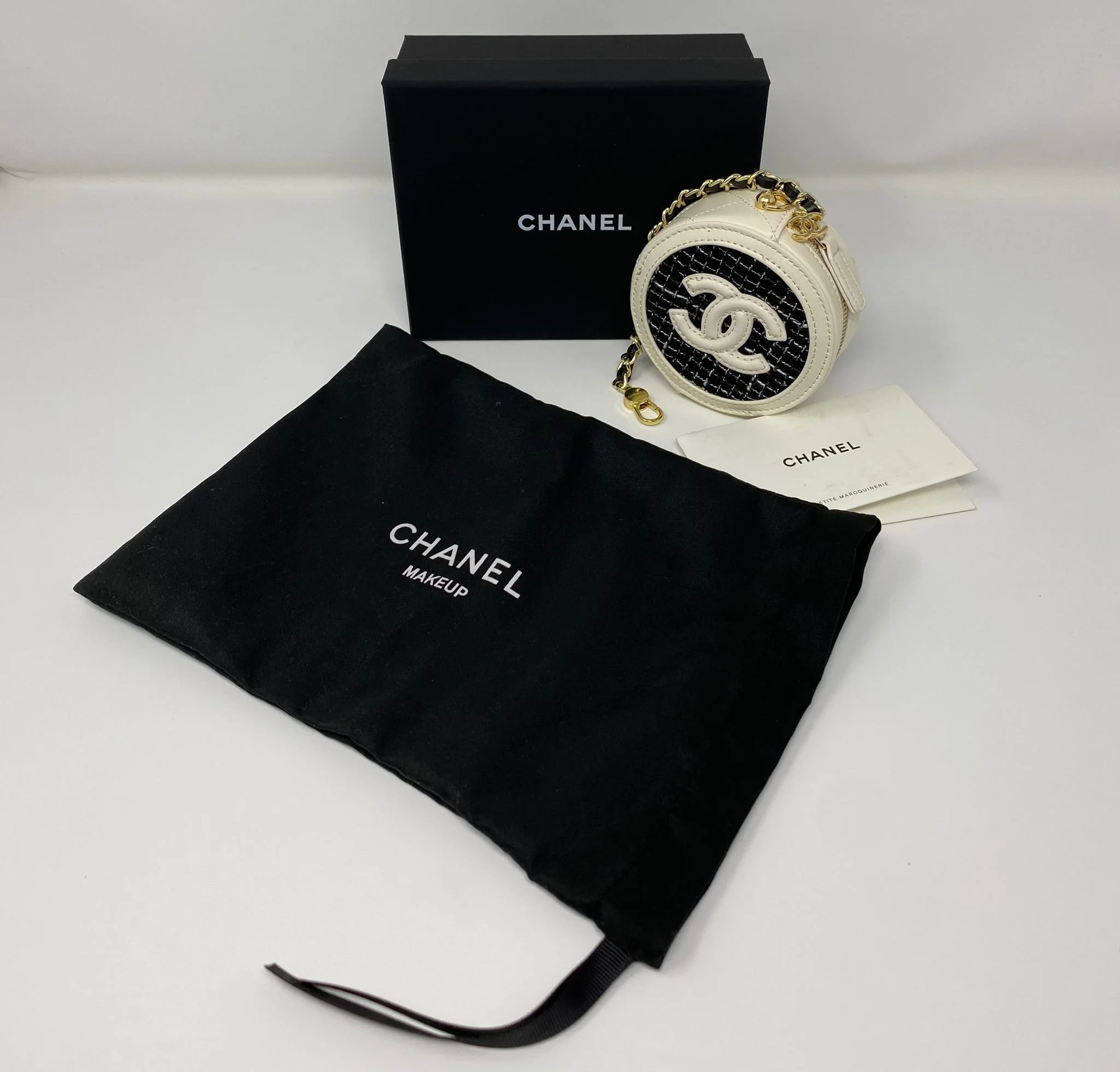CHANEL Leather & Tweed CC Makeup Bag Vanity Chain (Rare VIP Gift) Mini Cosmetic Bag, with Logo Pouch & Box - Made in Italy