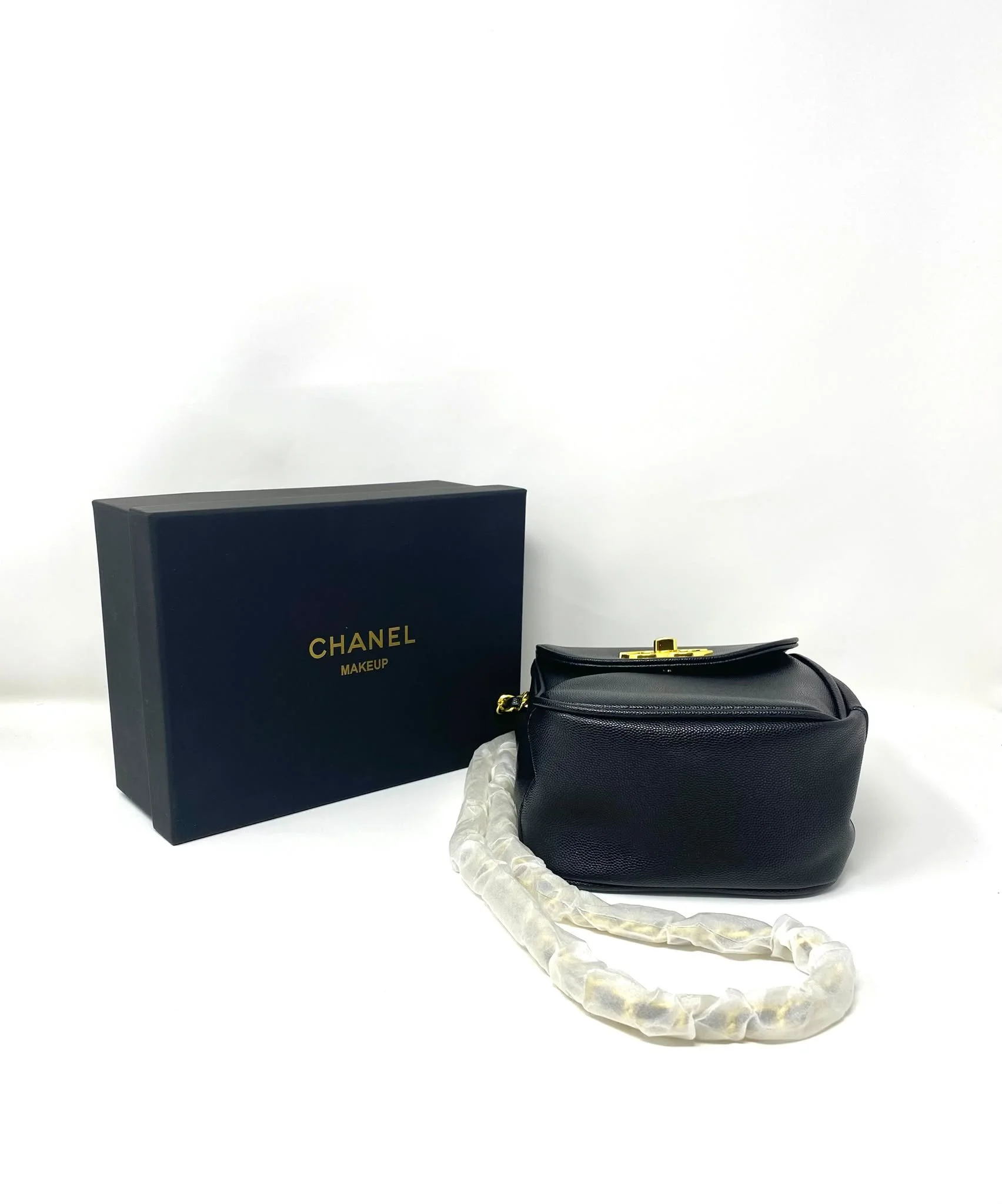 CHANEL Beauty Black Crossbody Vanity Bag with Gold CC Logo (VIP Gift with Box)