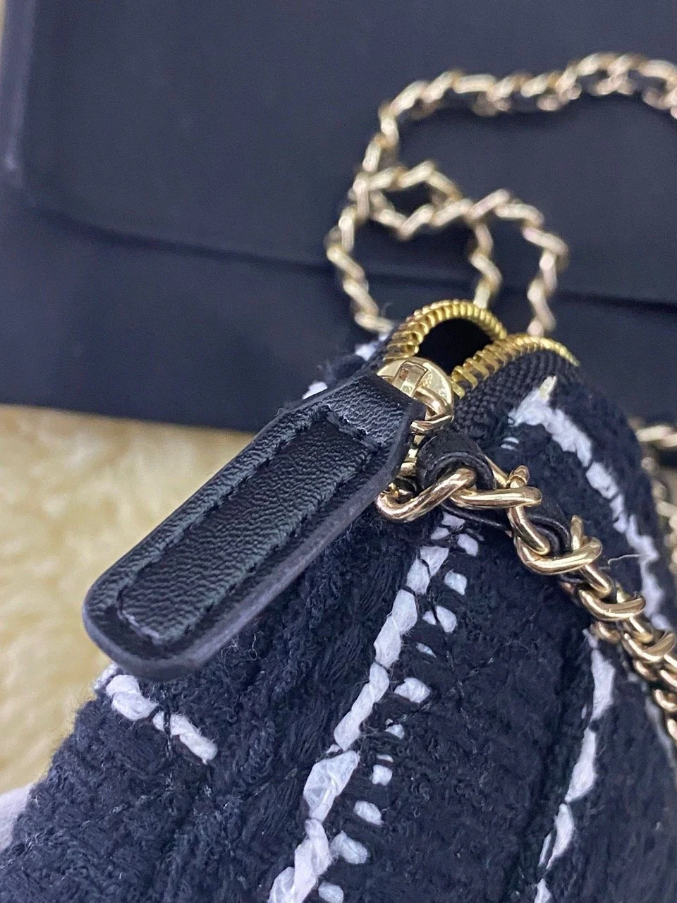 CHANEL Beauty Tweed Mini Makeup Bag – Black & White, (VIP Gift, New in Box with Dust bag), Made in Italy