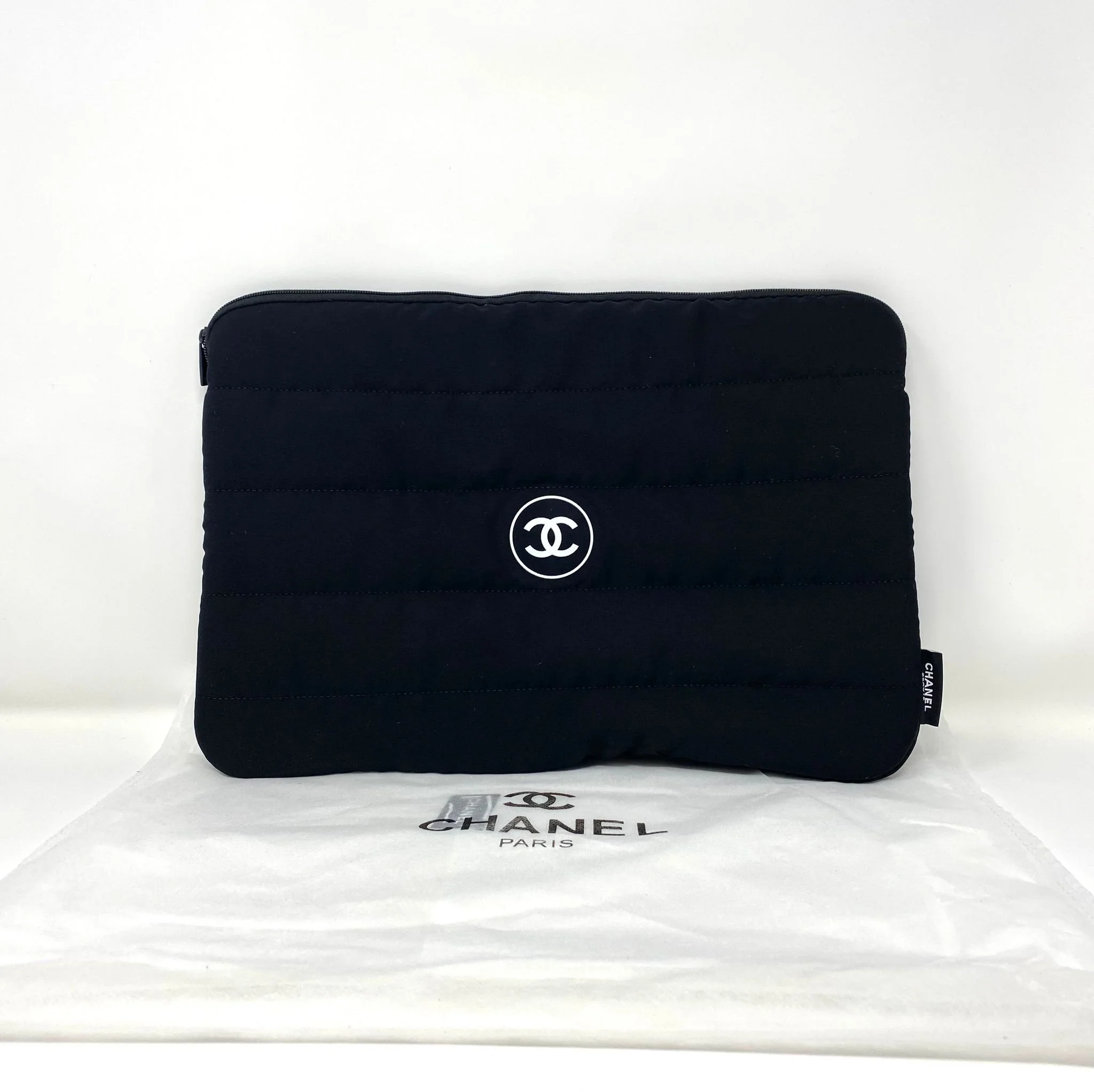 Large CHANEL Beauty Black Quilted Makeup Bag Puffy Cosmetic Bag (VIP Gift with Pouch) 