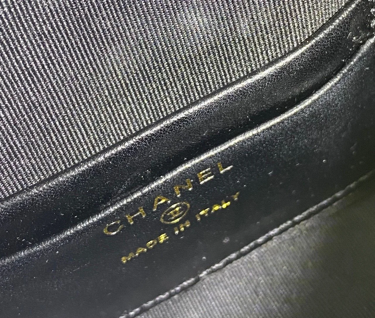 CHANEL Beauty Tweed Mini Makeup Bag – Black & White, (VIP Gift, New in Box with Dust bag), Made in Italy