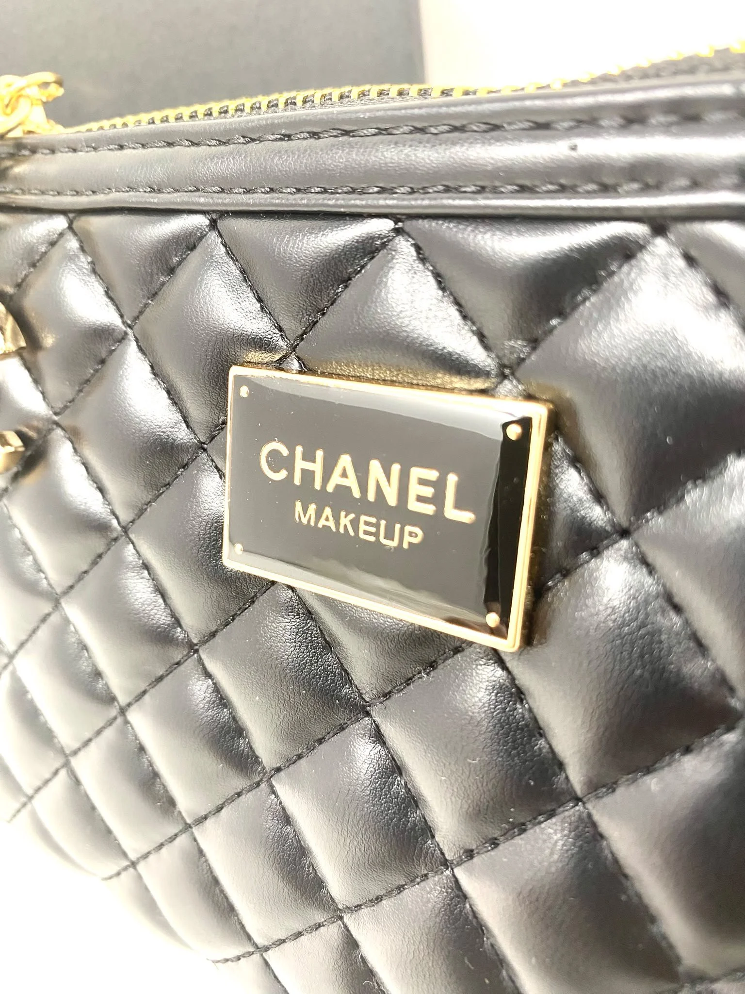 CHANEL Beauty Black Matelassé Quilted Cosmetic Clutch with Box (Limited Edition VIP Gift), Beauty Bag