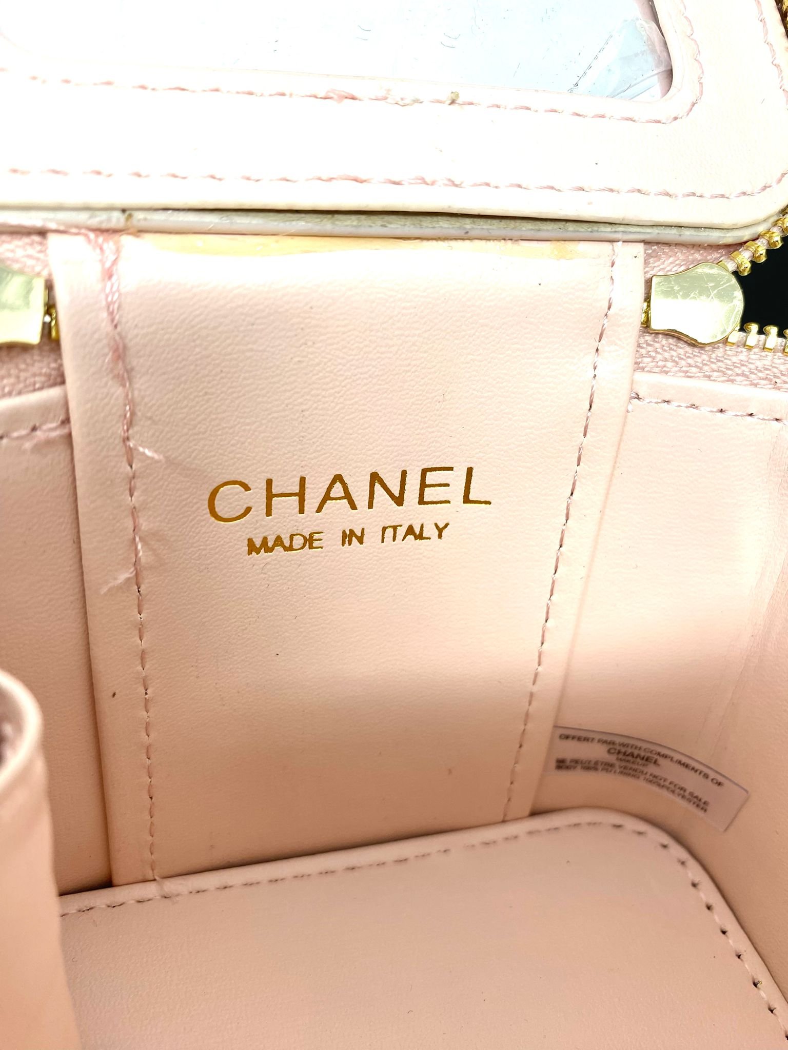CHANEL Beauty Pink Quilted Makeup Bag with Mirror on Chain (VIP Gift) Made in Italy