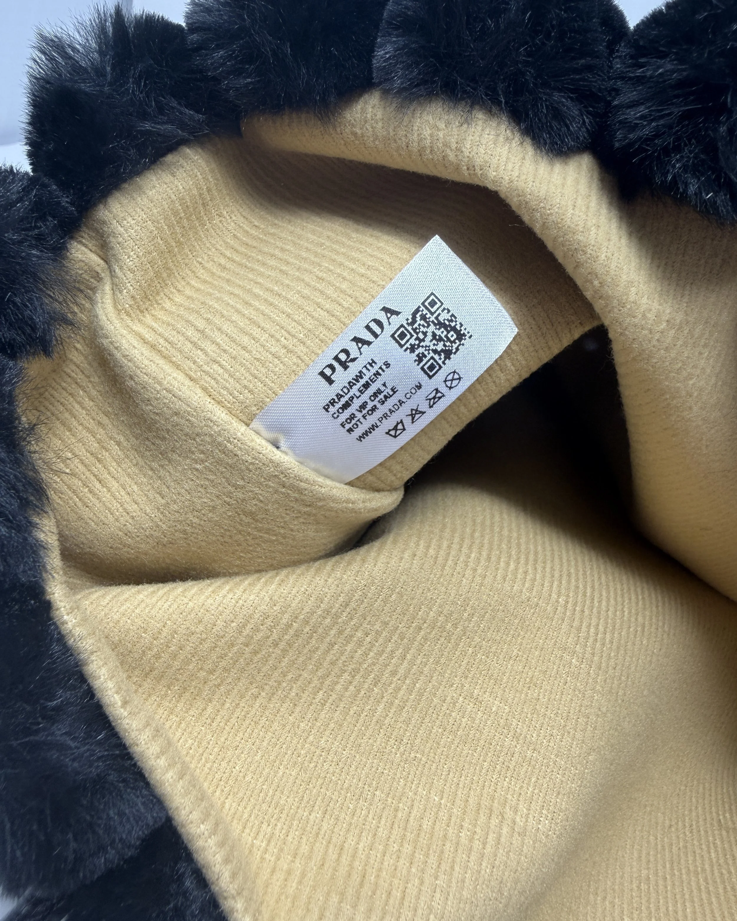 PRADA Beauty VIP Gift - Faux Fur Pleated Tote Bag Makeup Bag (VIP Gift) Shoulder Handbag