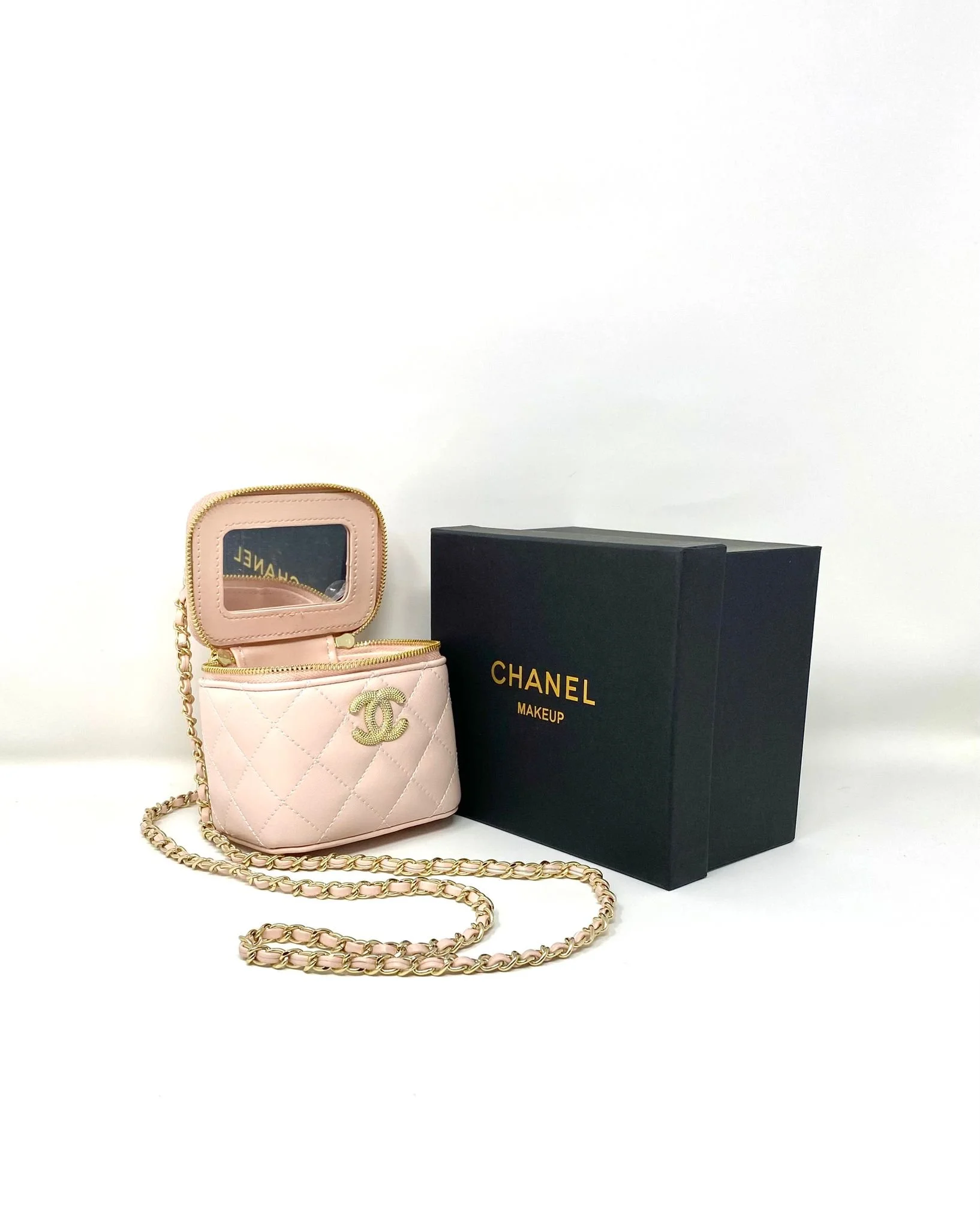 CHANEL Beauty Pink Quilted Makeup Bag with Mirror on Chain (VIP Gift) Made in Italy