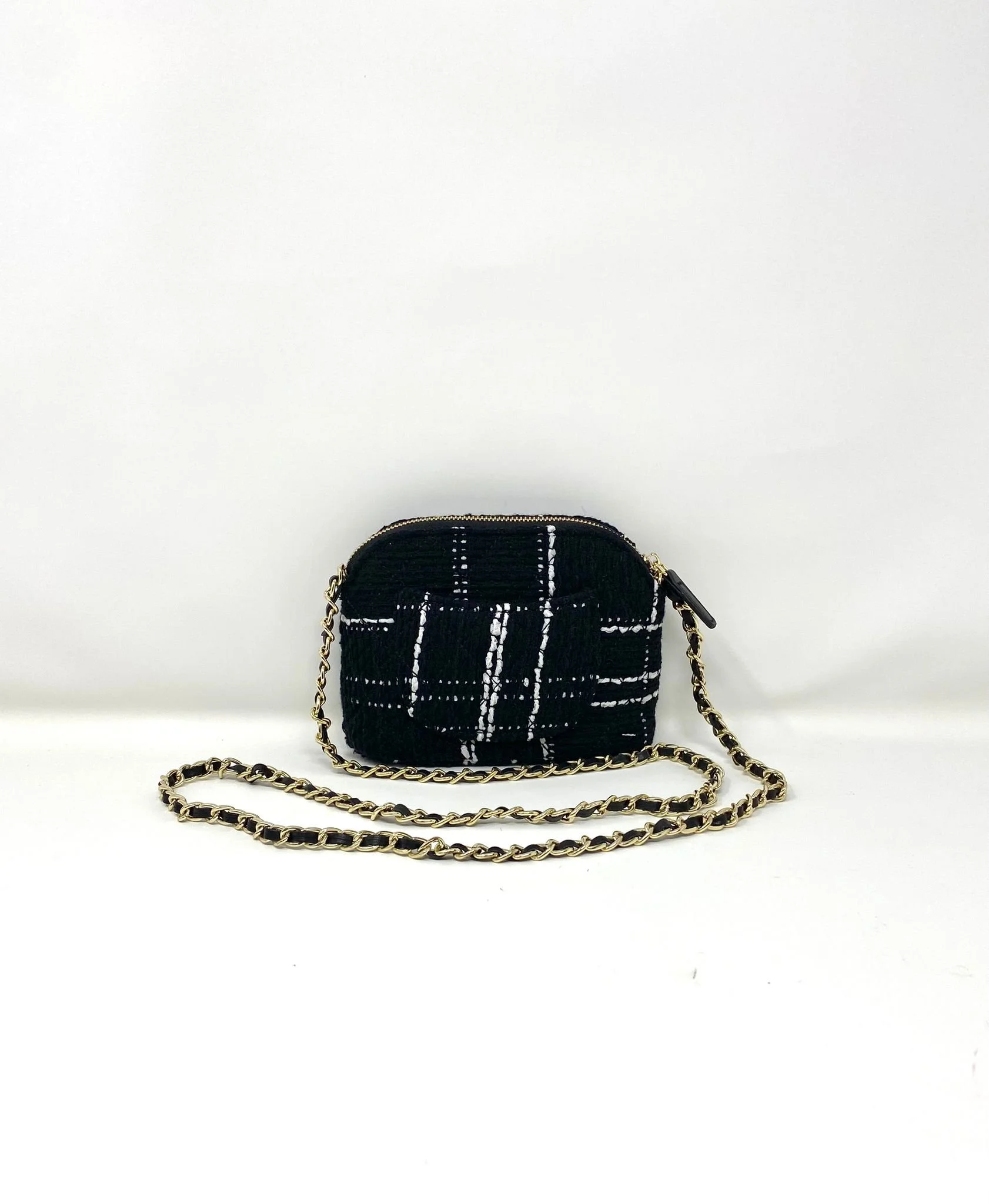 CHANEL Beauty Tweed Mini Makeup Bag – Black & White, (VIP Gift, New in Box with Dust bag), Made in Italy